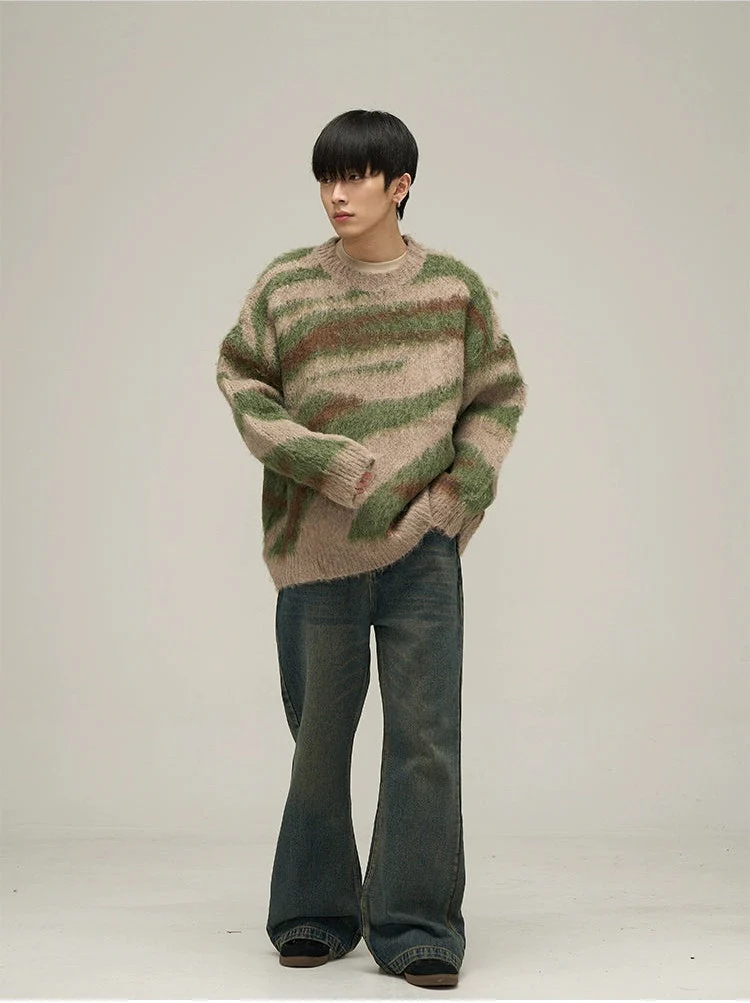 Abstract Pattern Oversized Sweater - Image 9