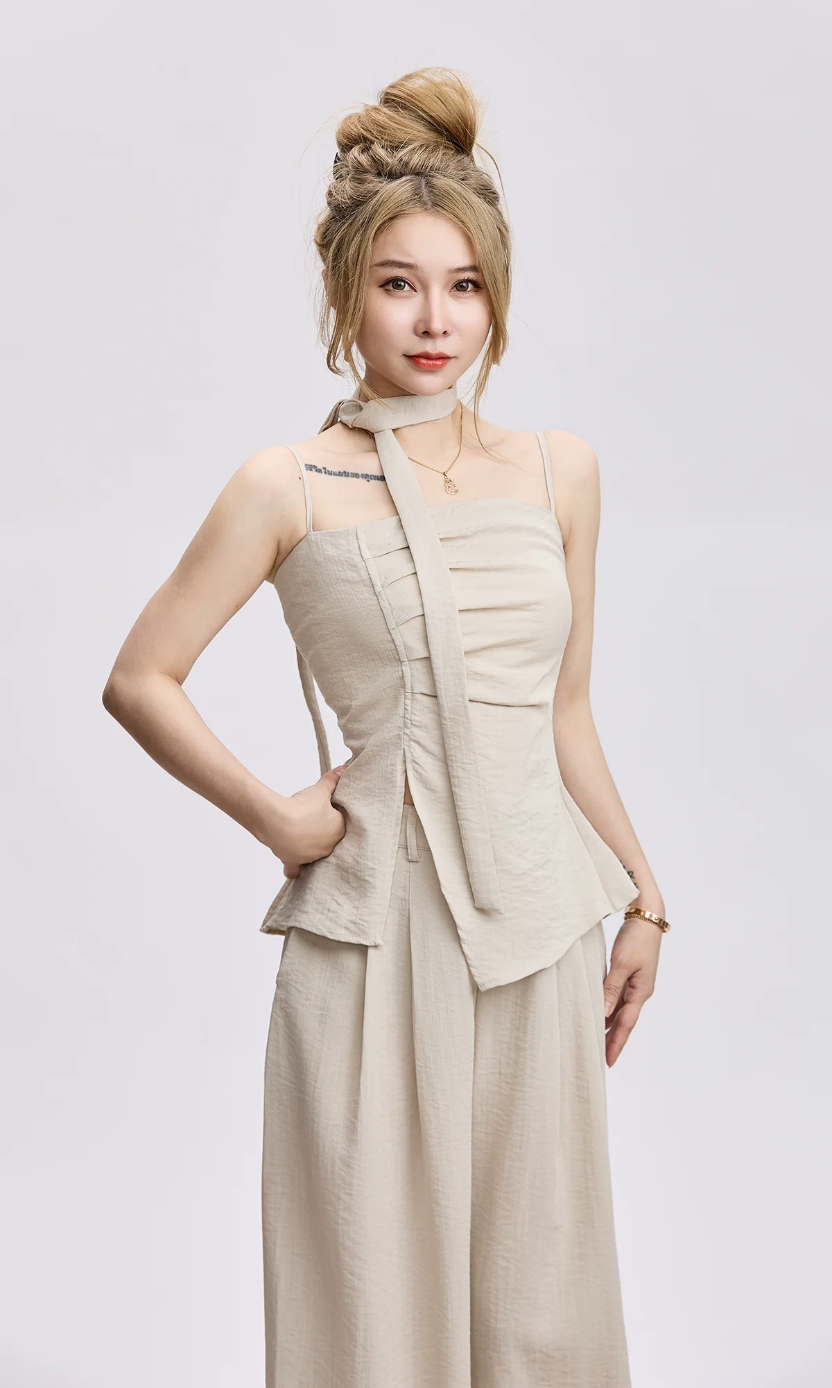 Adjustable Strap Ruched Top with Side Slit and Wide Leg Pleated Pants Two-Piece Set - Image 4