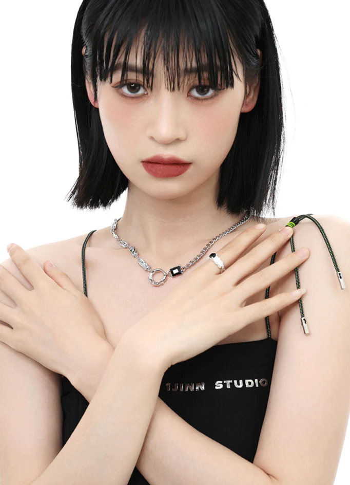 Asymmetric Chain Necklace with Ring Pendant - Image 3