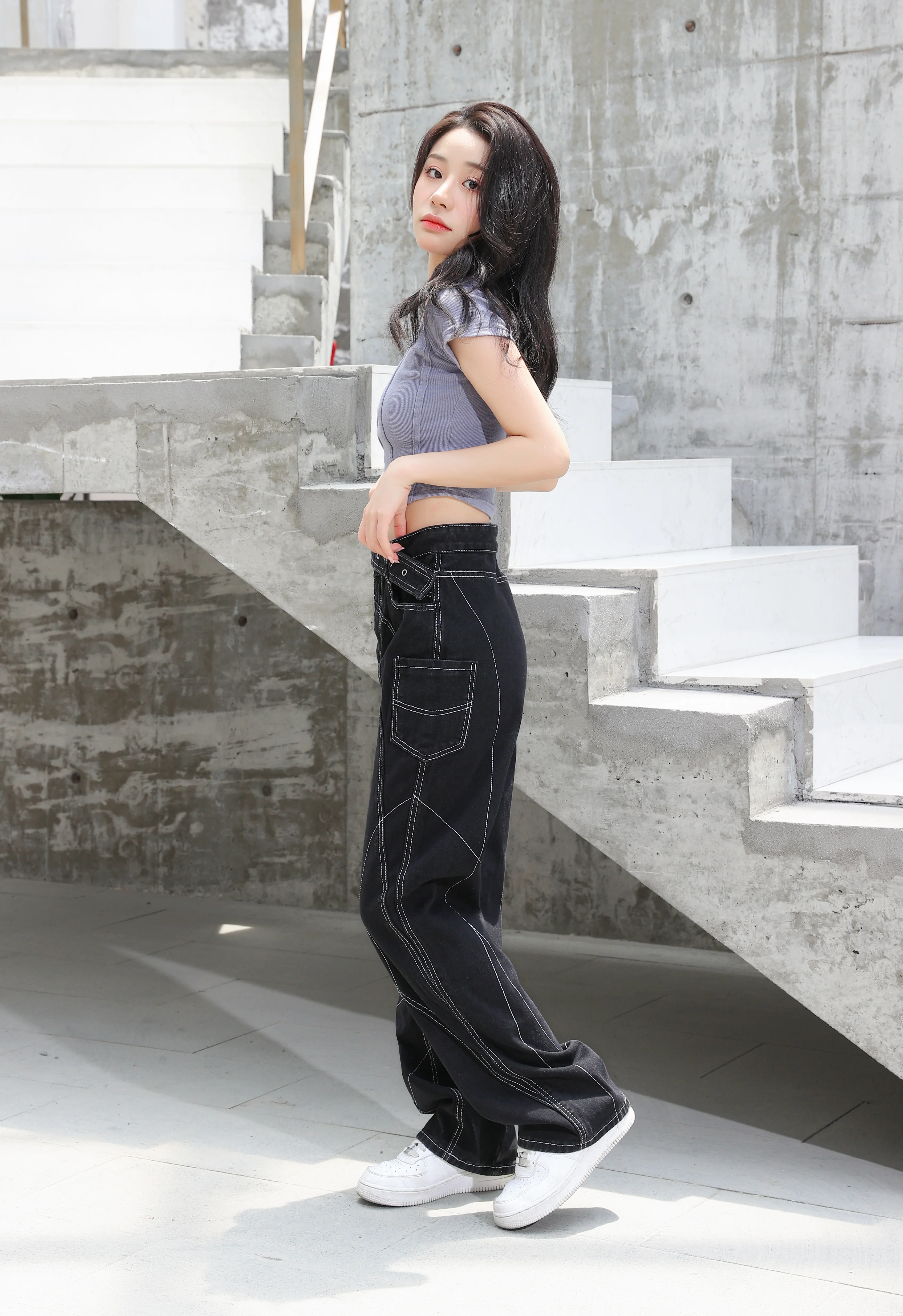 Baggy Belted Jeans with Contrast Detailed Stitching - Image 10