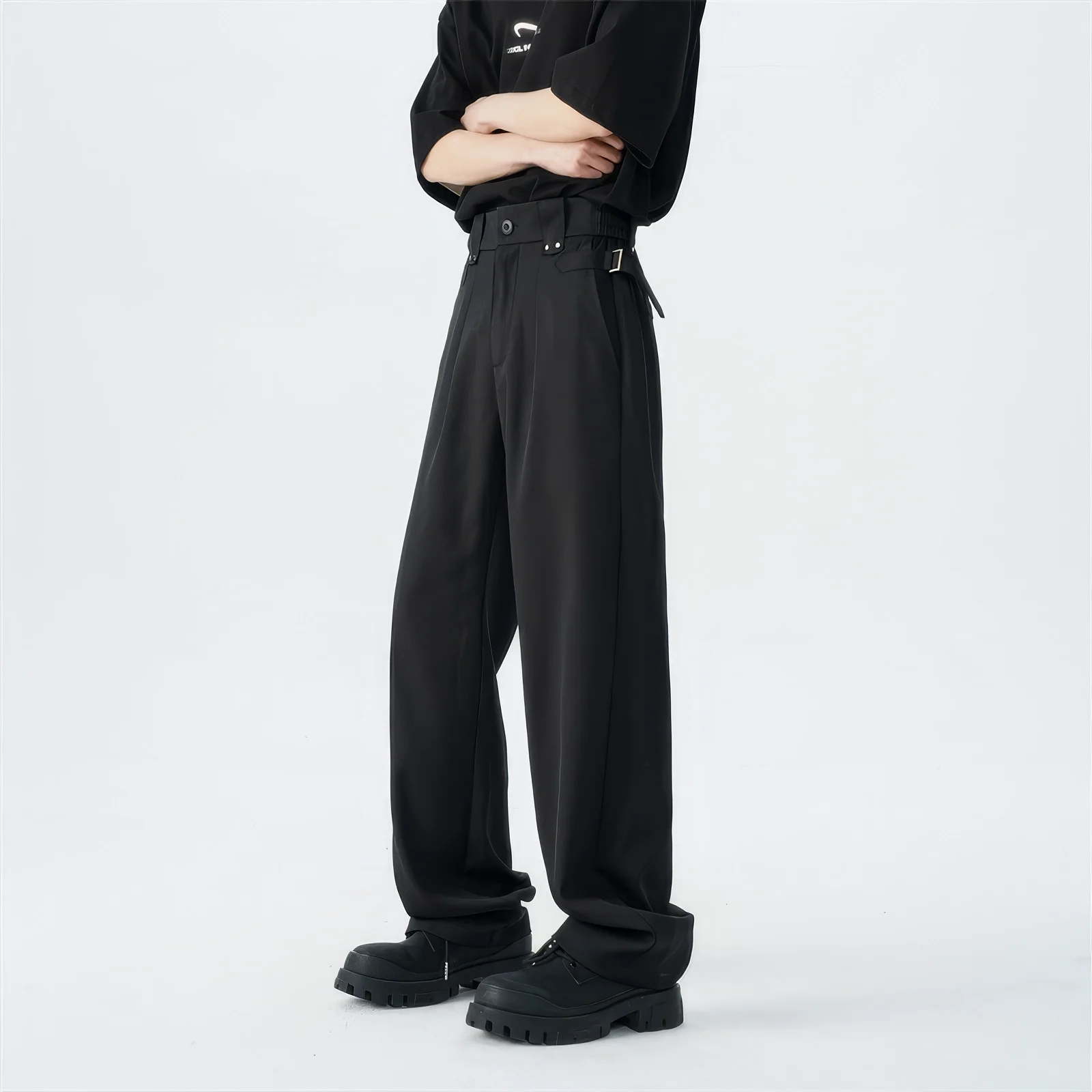 Belted Pleated Lightweight Trousers with Side Pockets - Image 10
