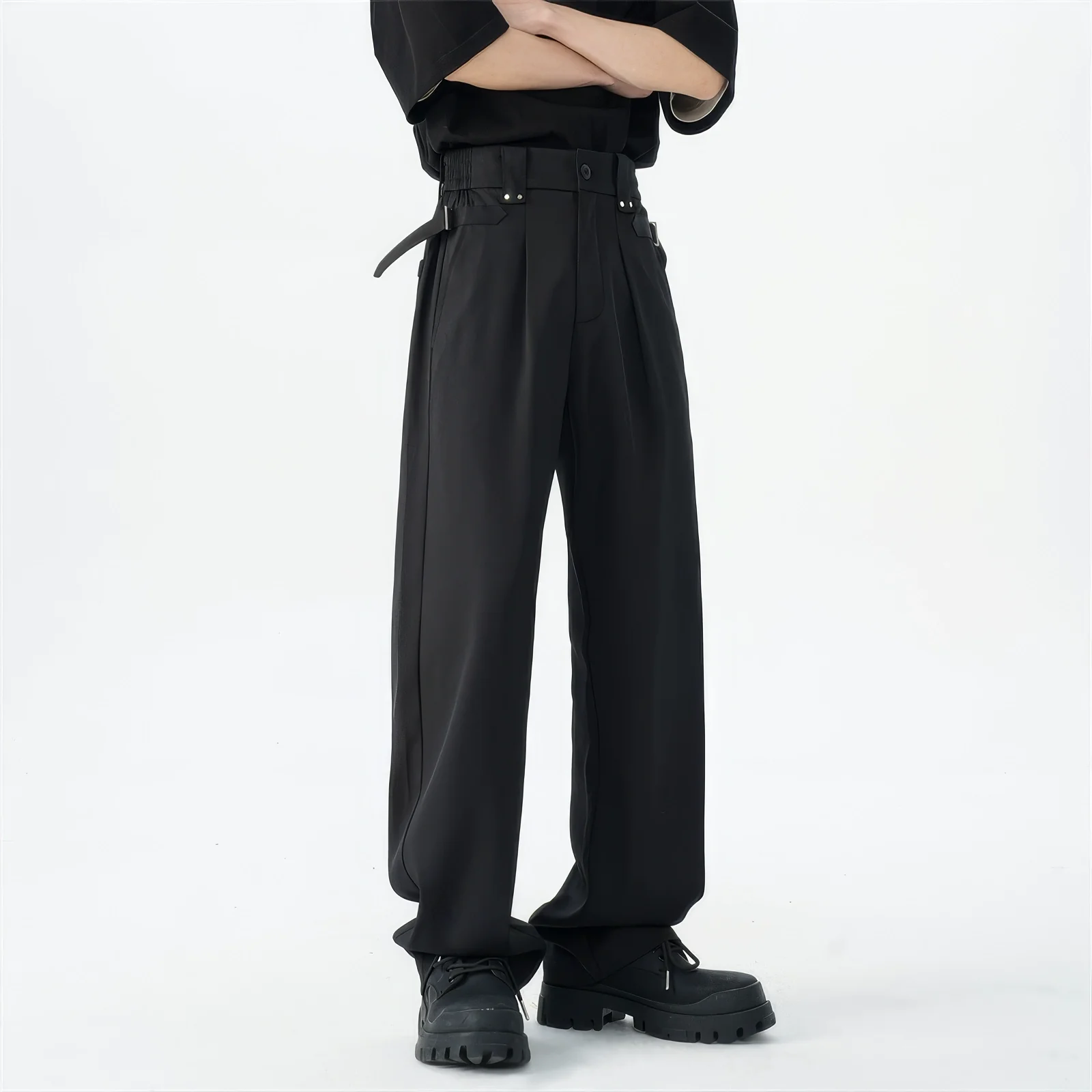 Belted Pleated Lightweight Trousers with Side Pockets - Image 3