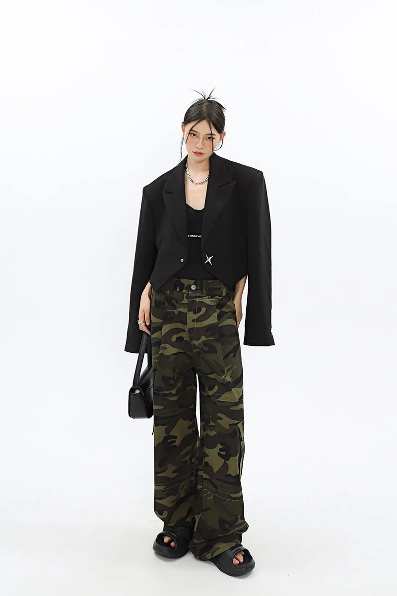 Boxy Cropped Blazer with Star Button - Image 31