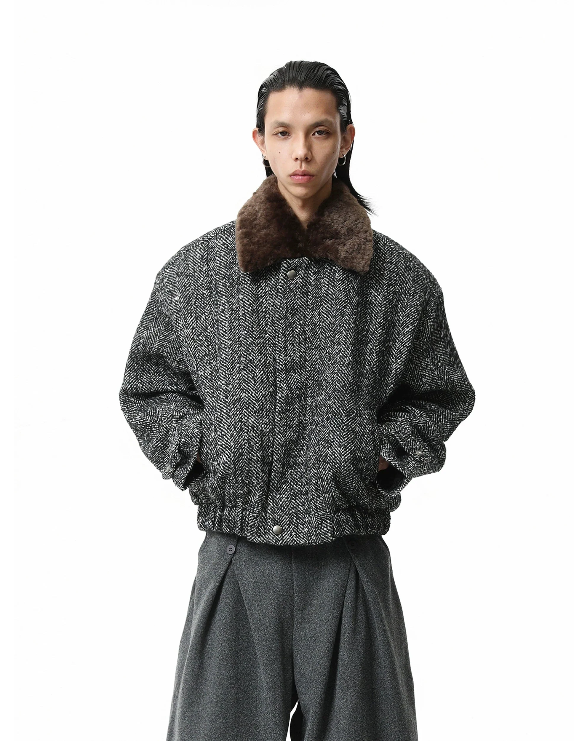 Boxy Herringbone Pattern Jacket with Detachable Faux Fur Collar - Image 3