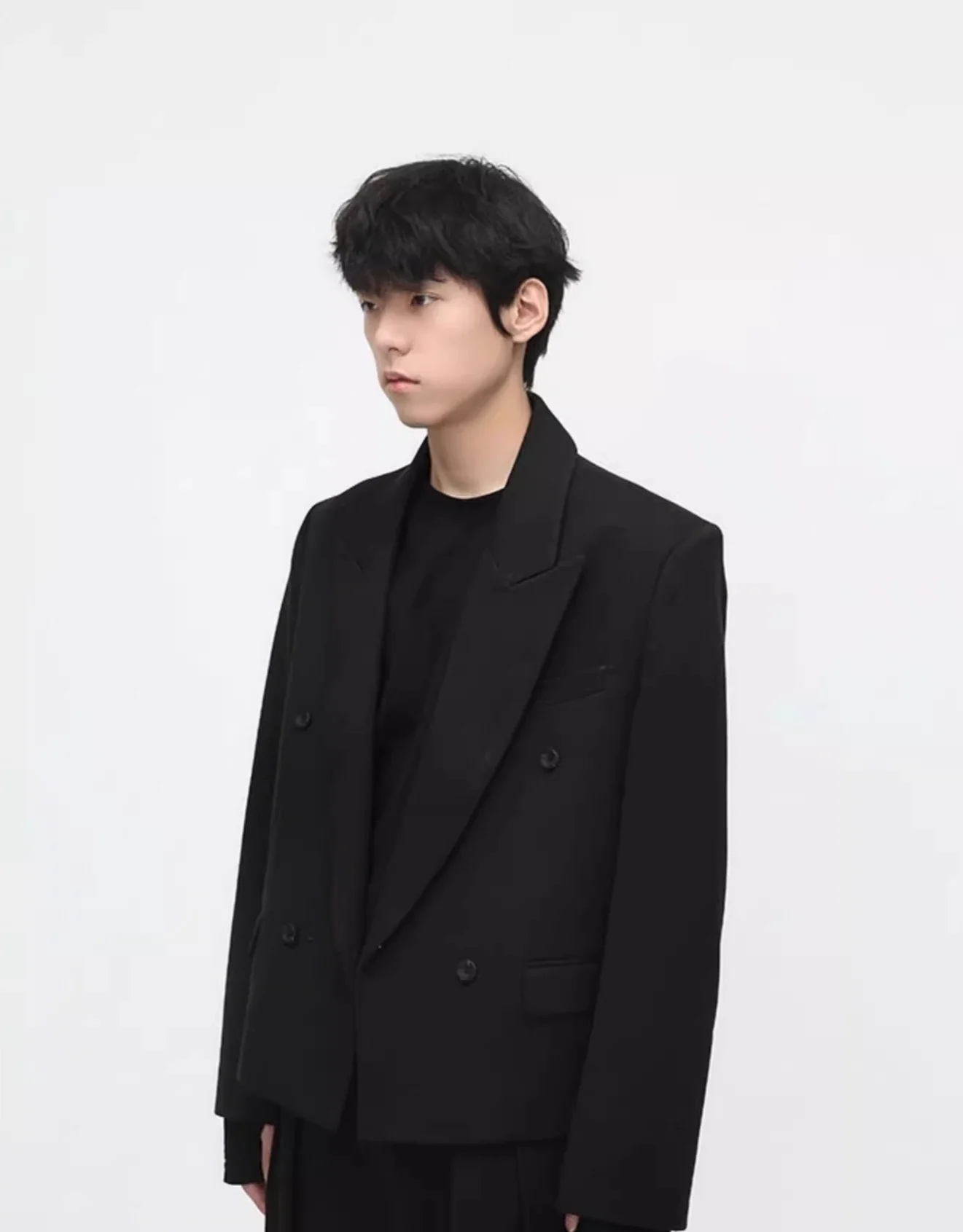 Boxy Low-Lapel Double-Breasted Relaxed Suit Set - Image 6