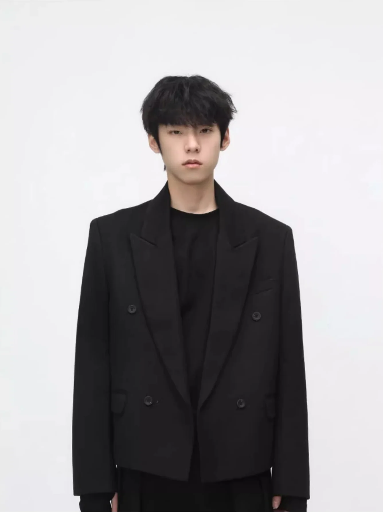 Boxy Low-Lapel Double-Breasted Relaxed Suit Set - Image 7