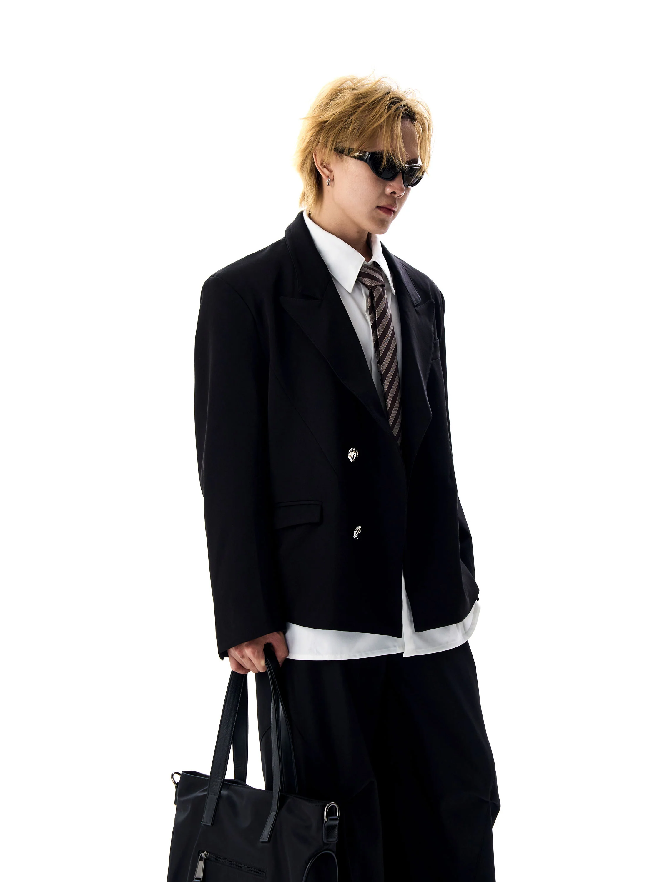 Boxy Mid-Crop Blazer with Decorative Metal Button - Image 4