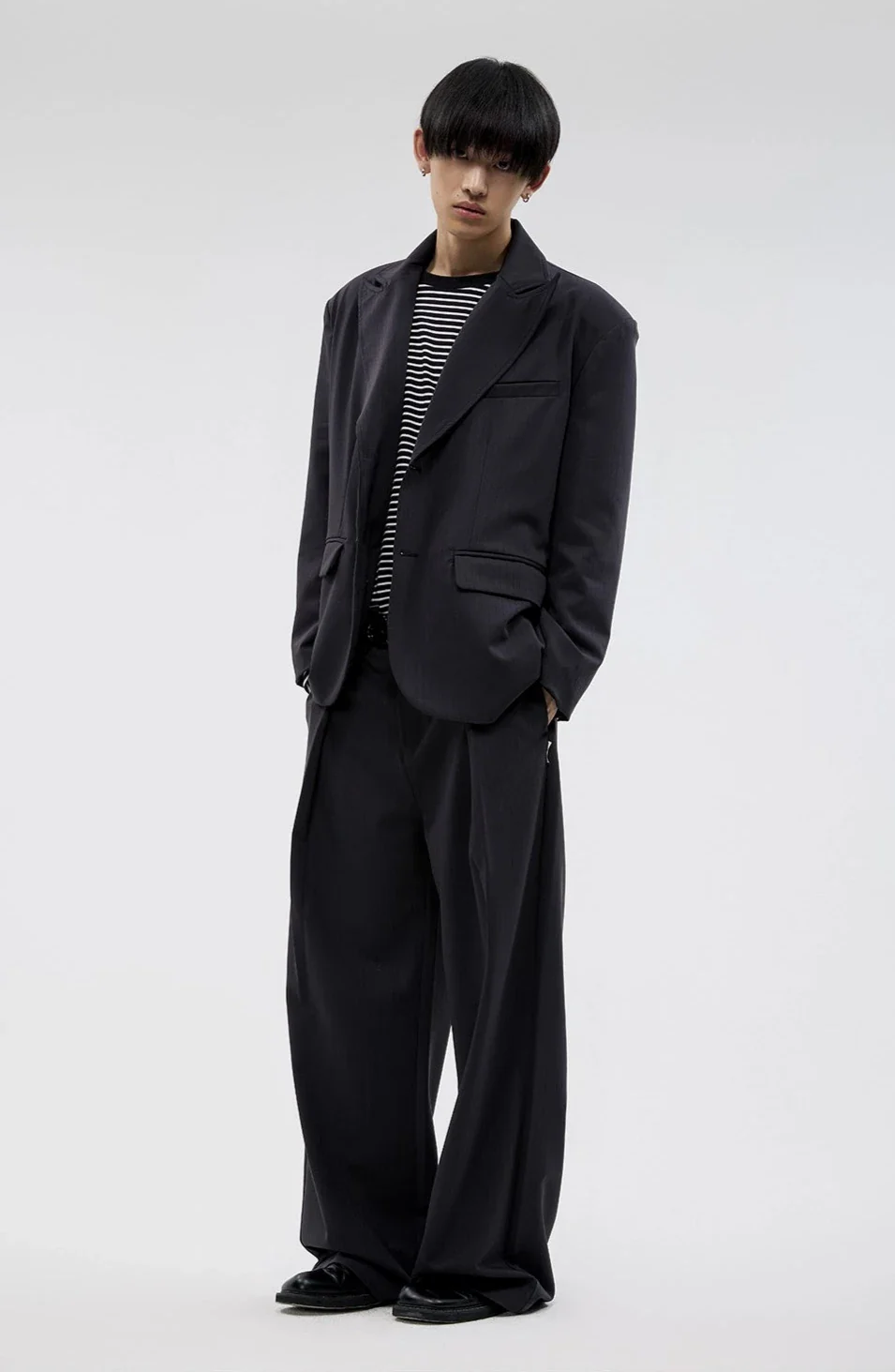 Boxy Wide-Fit Single Breasted Blazer Stripe-Textured Jacket - Image 4