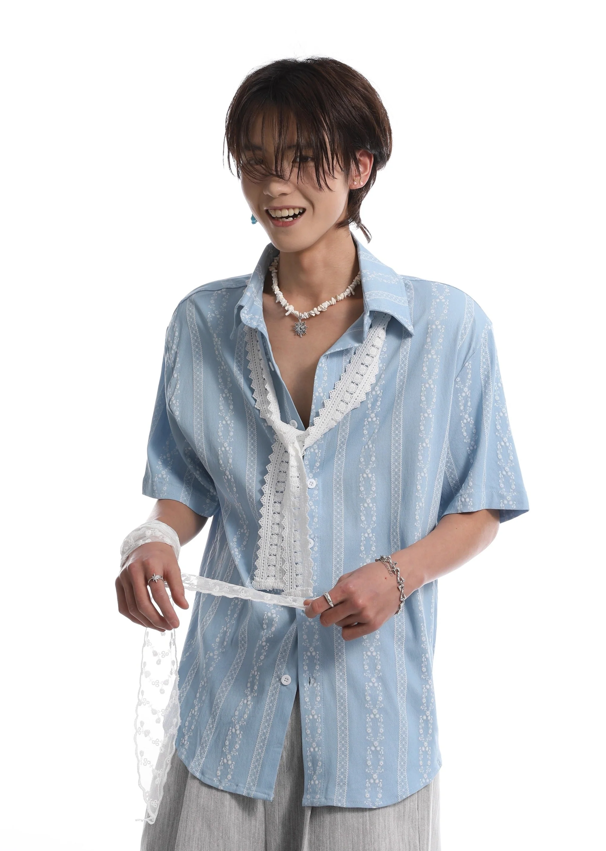 Button-Up Shirt with Vertical Floral Stripe Pattern - Image 5