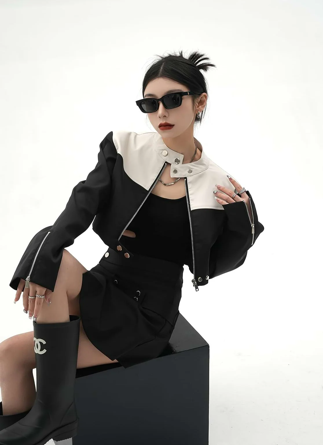 Color Block Cropped Moto Zip Up Jacket - Image 6