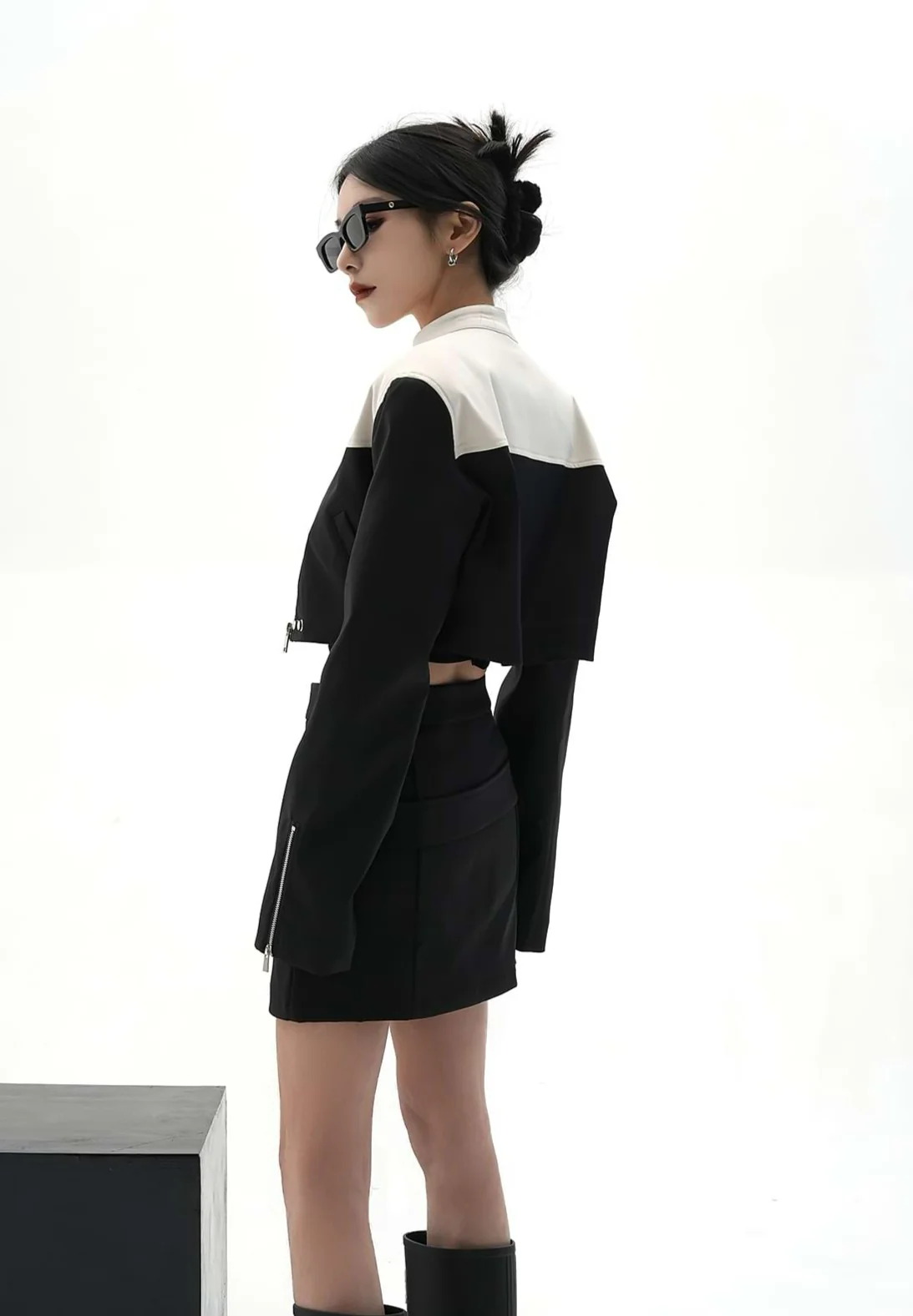 Color Block Cropped Moto Zip Up Jacket - Image 9