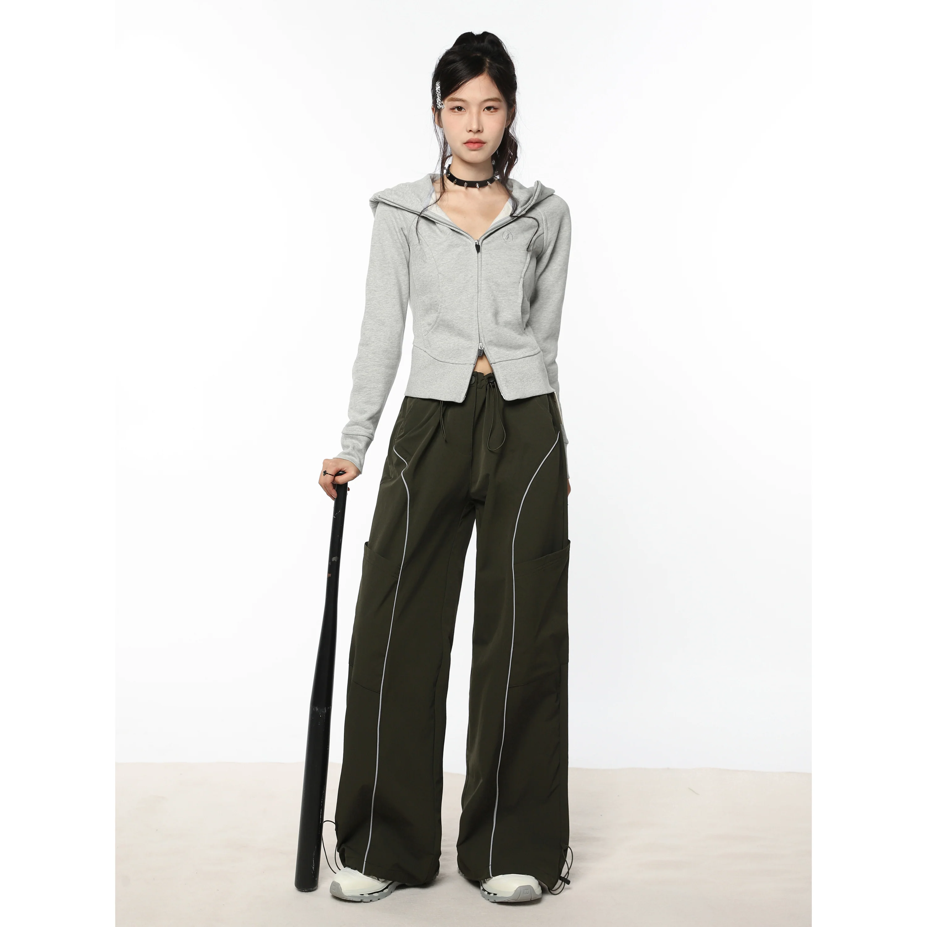 Cropped Zip-up Hoodie with Raw Hem Detail - Image 4