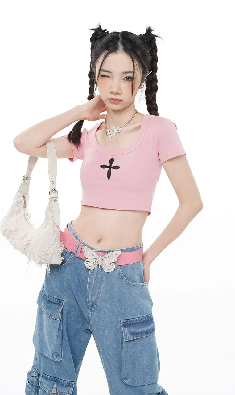 Cross Print Cropped Tee - Image 5