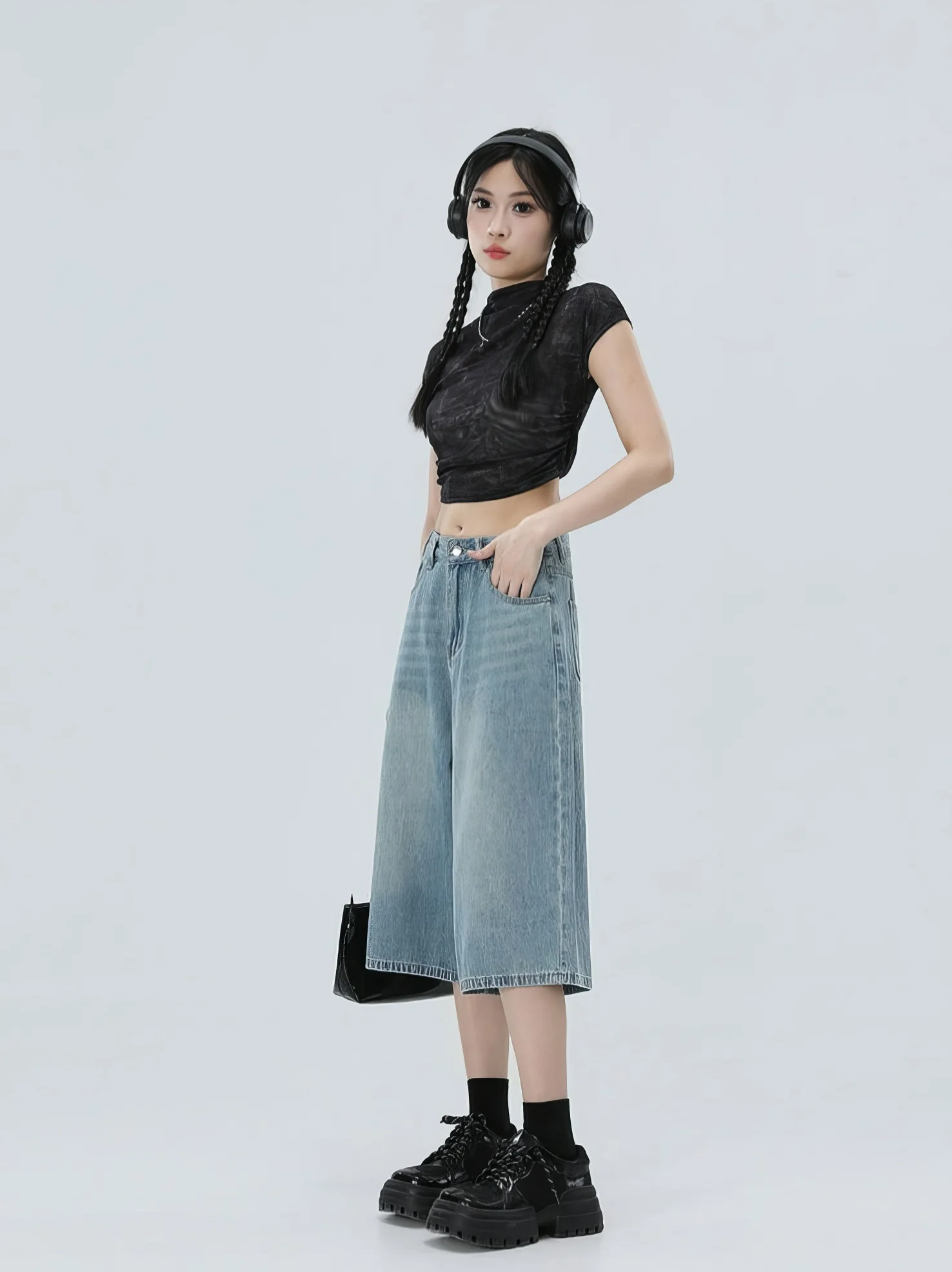 Denim Culotte Capri Shorts with Back Pocket Detail - Image 5