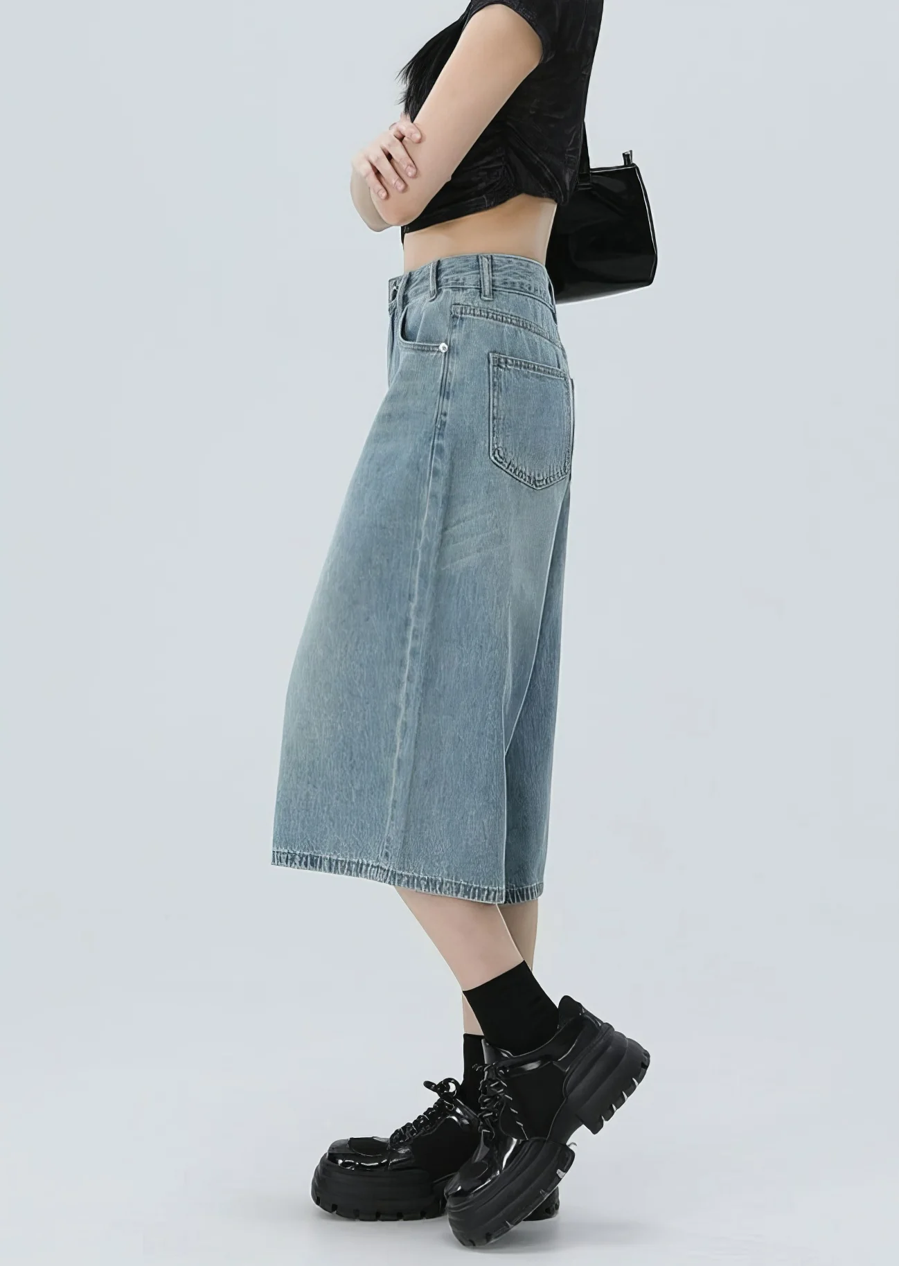 Denim Culotte Capri Shorts with Back Pocket Detail - Image 7