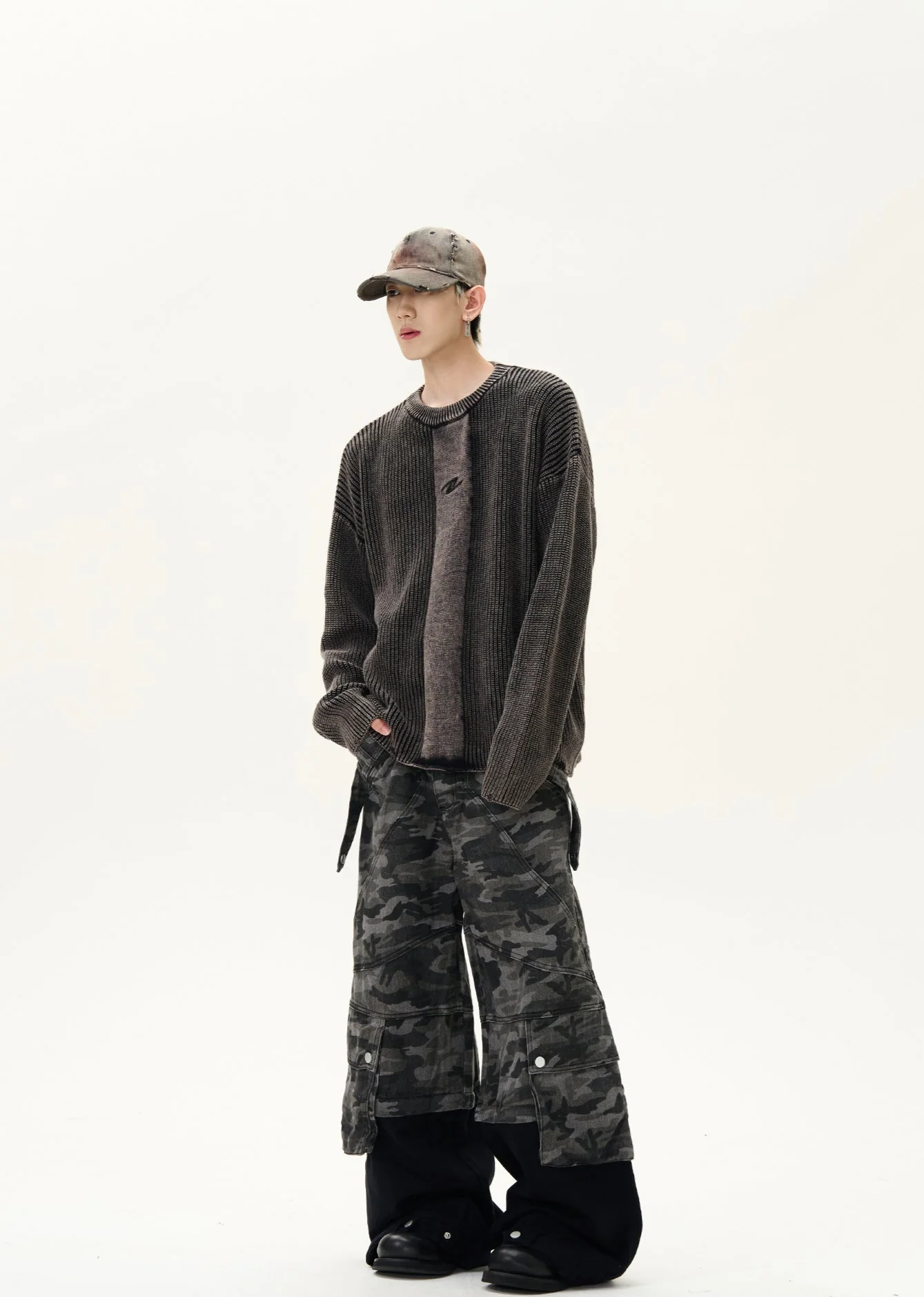 Distressed Hem Oversized Drop Shoulder Knit Sweater - Image 4