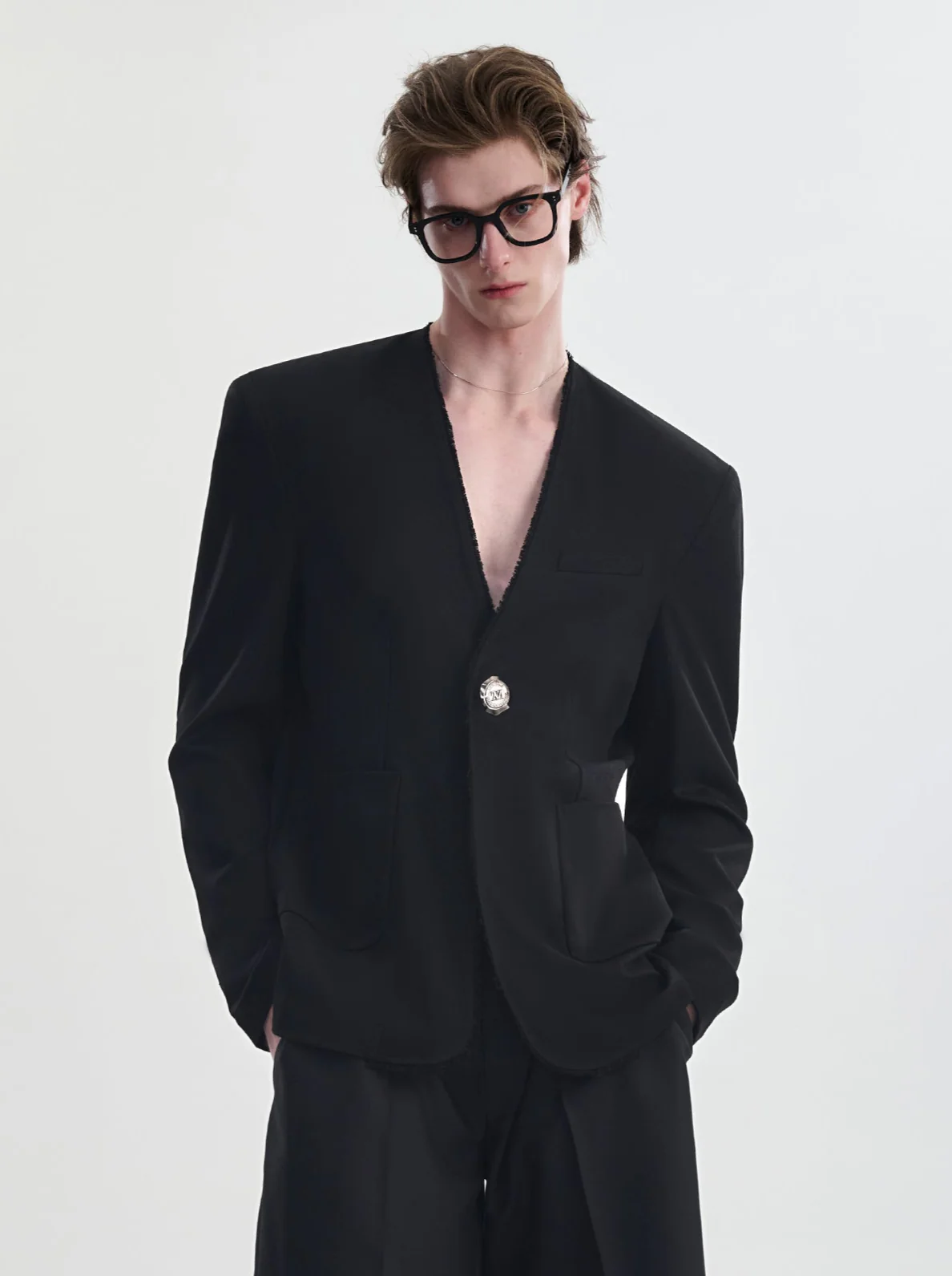 Distressed Hem Single Breasted Blazer with Patch Pockets - Image 8