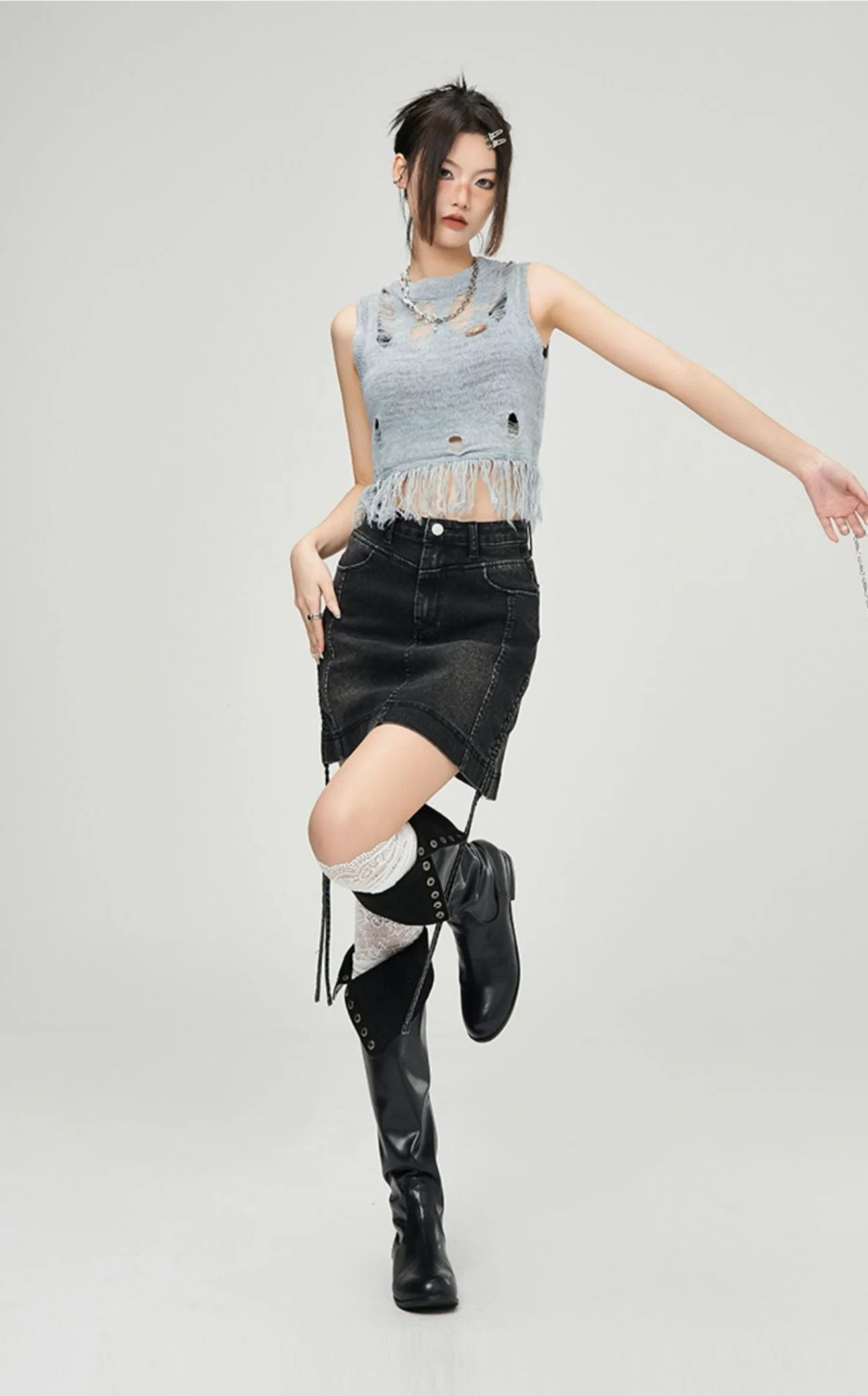 Distressed Tassel Hem Cropped Top - Image 4