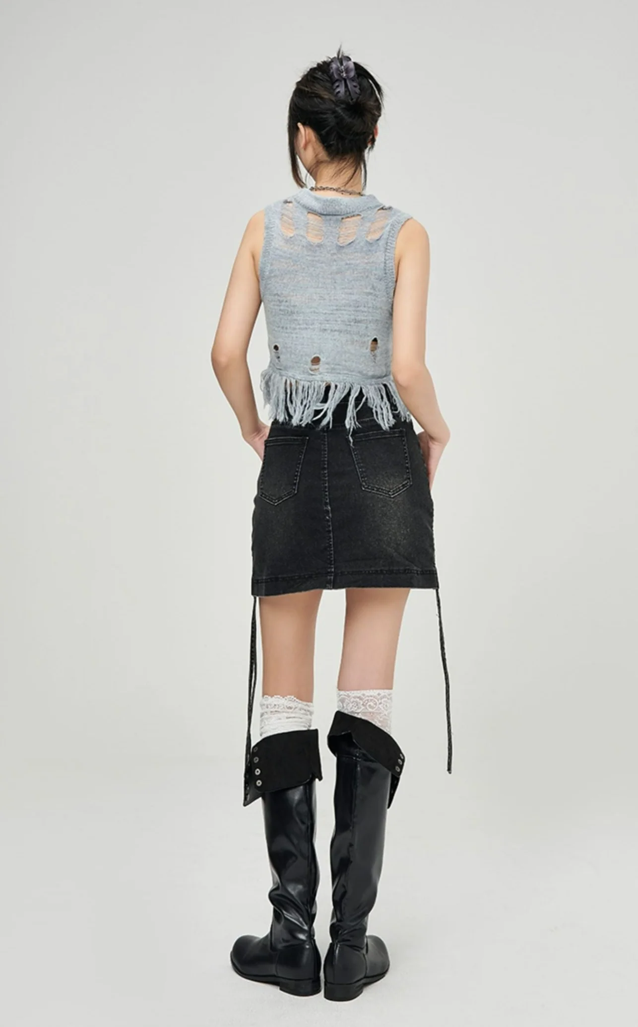 Distressed Tassel Hem Cropped Top - Image 5