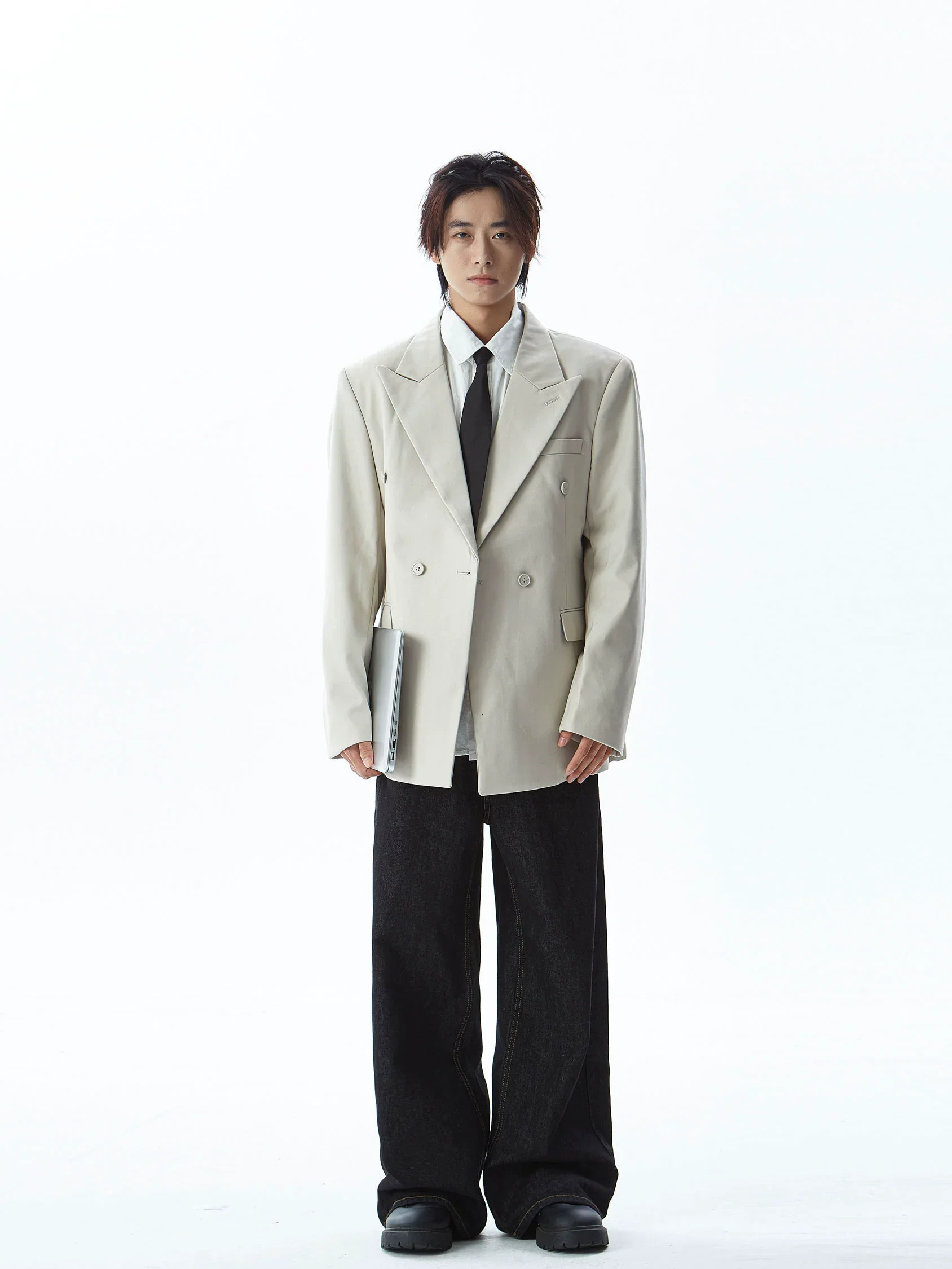 Double Breasted Structured Shoulder Blazer with Wide Lapel - Image 6
