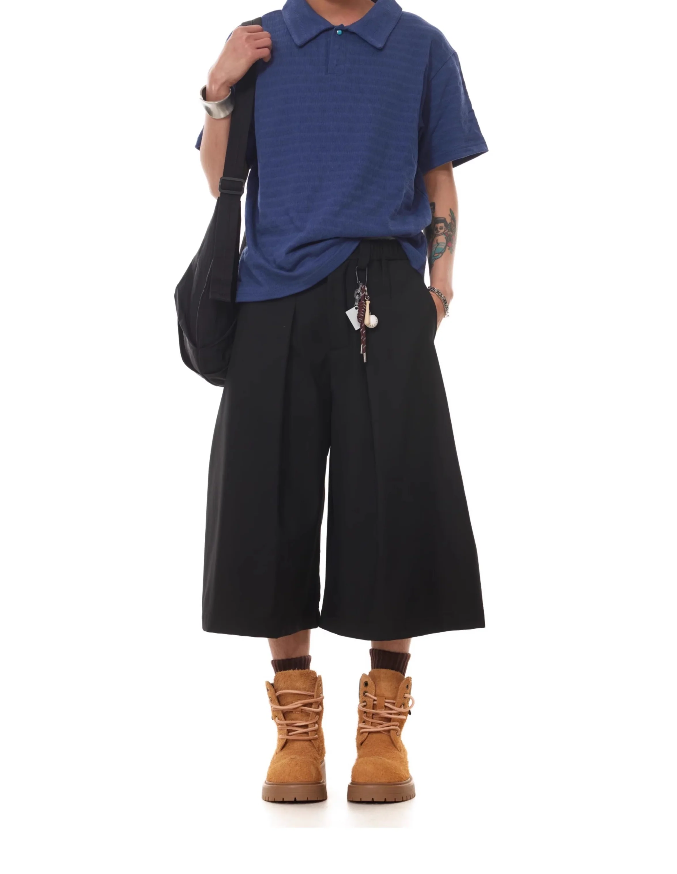 Elastic Waist Wide Leg Bermuda Shorts - Image 5