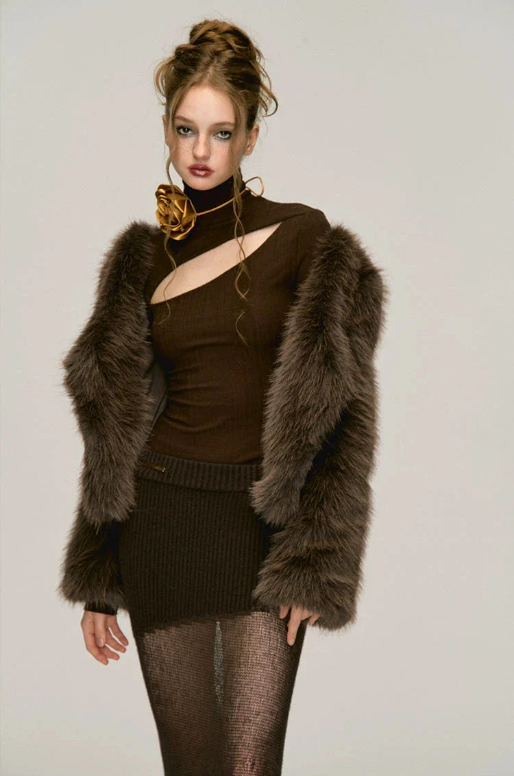 Faux Fur V-Neck Short Coat - Image 2