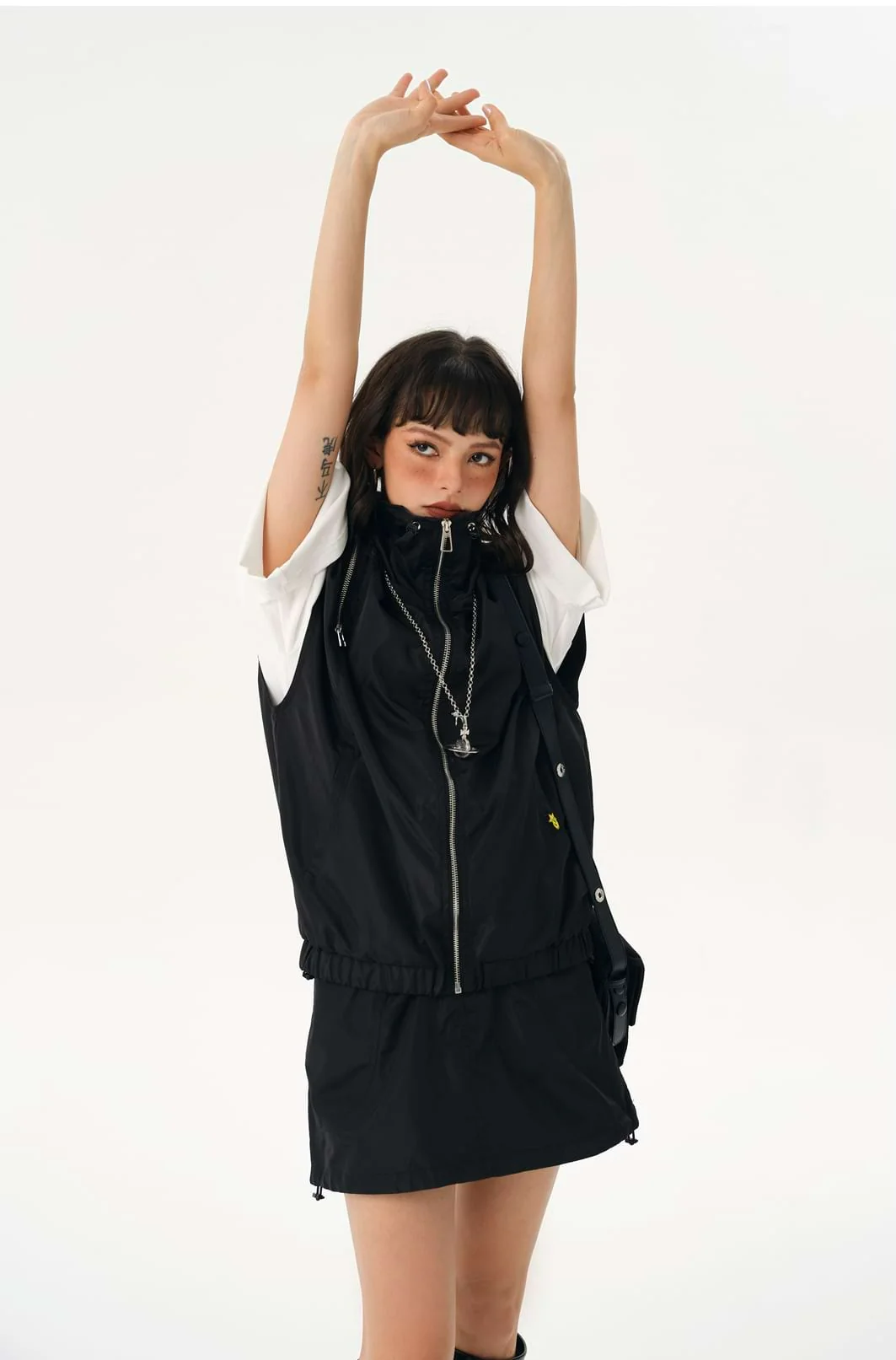 Fold Over Oversized Zip Vest - Image 5
