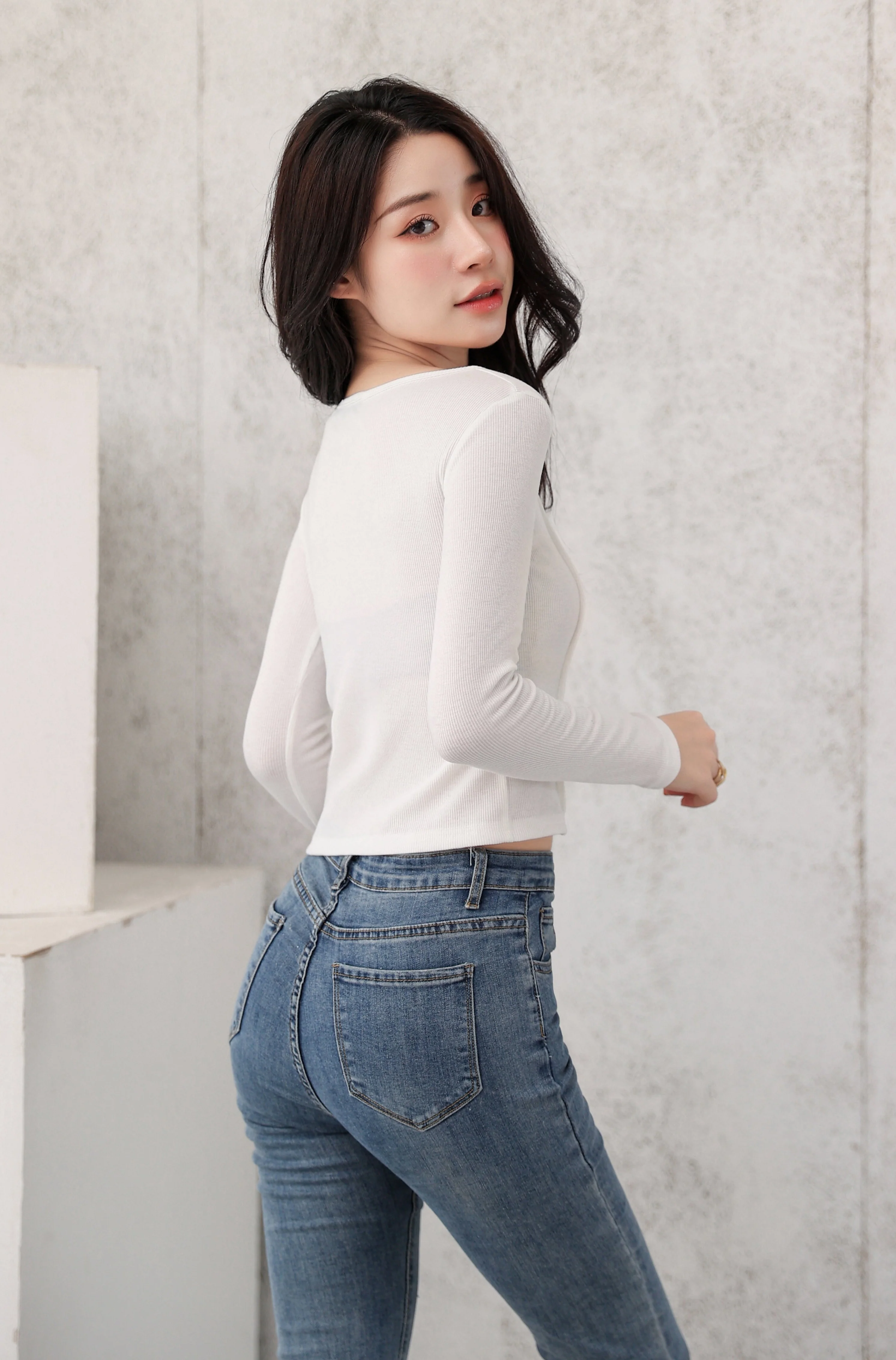 Henley Strap-Neck Patchwork Long Sleeve Crop Top - Image 10