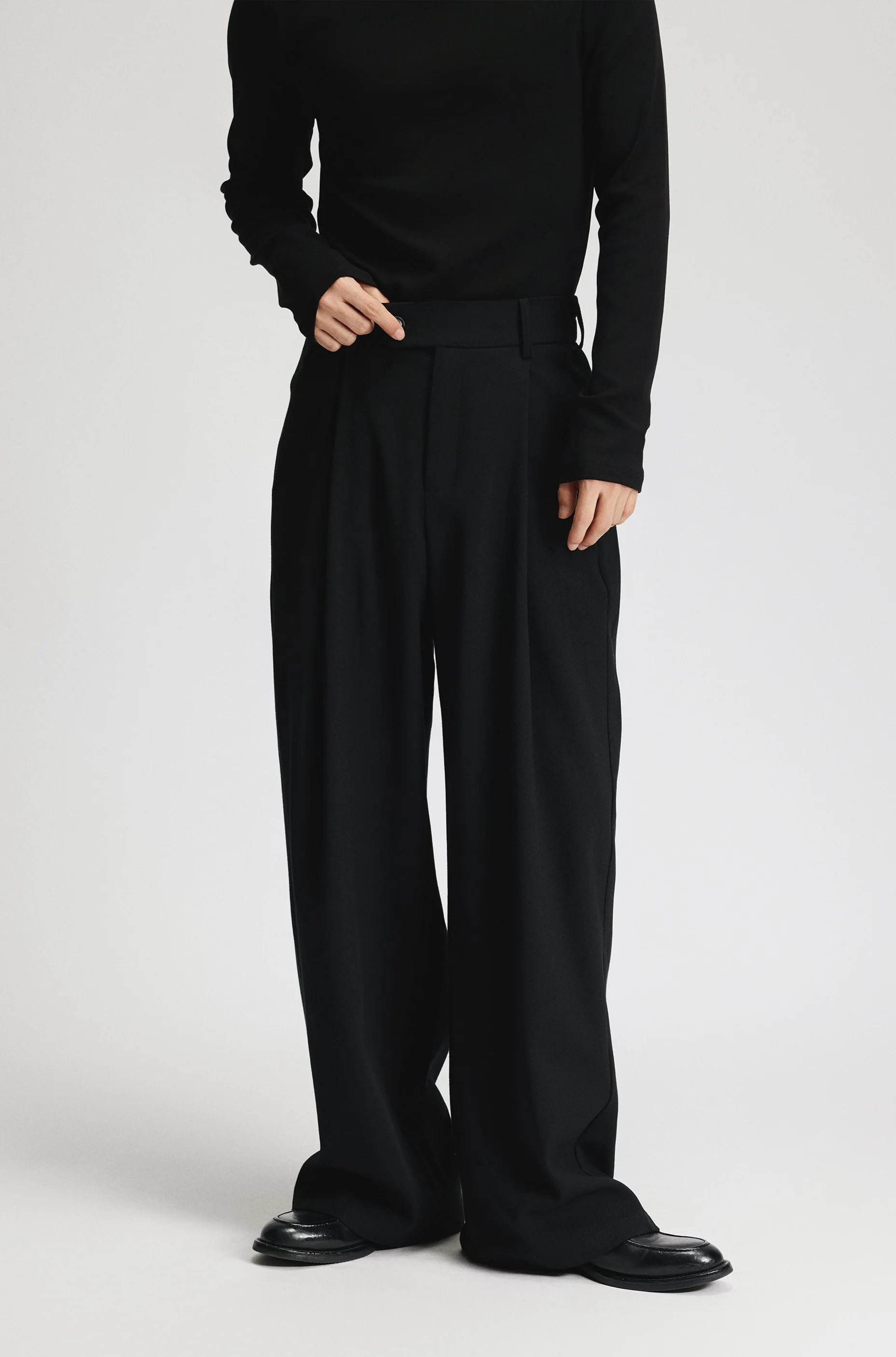 High-Waist Pleated Wide Leg Pants - Image 10