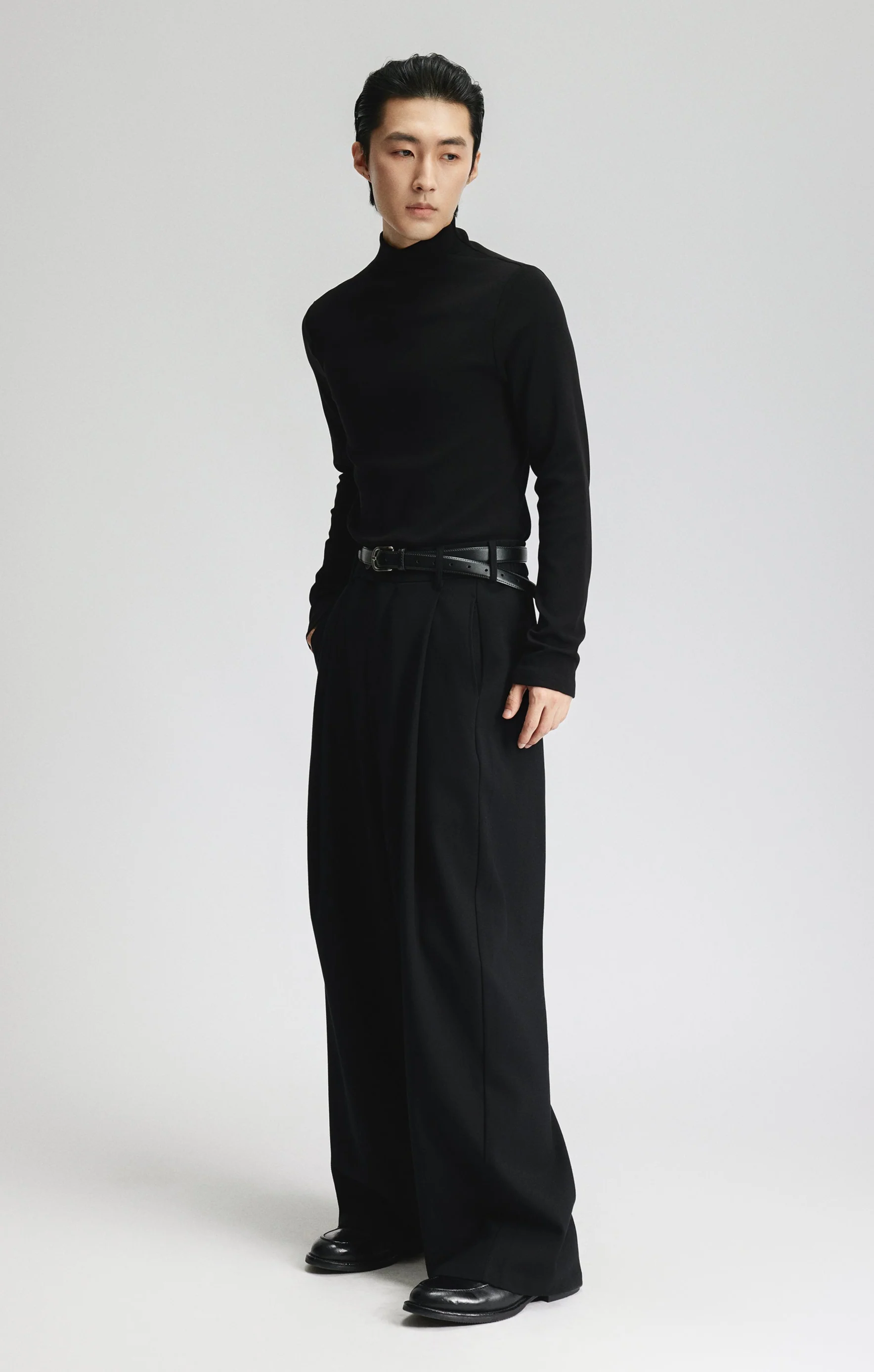 High-Waist Pleated Wide Leg Pants - Image 16