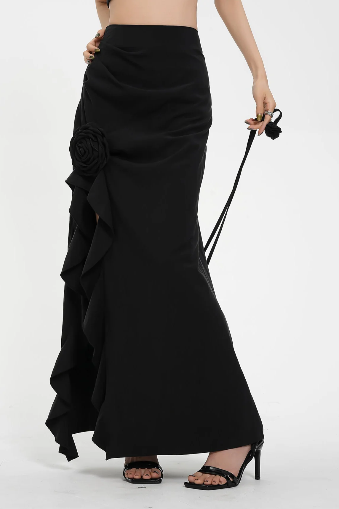 High Waist Ruffled Maxi Skirt with Floral Detail and Side Slit - Image 5