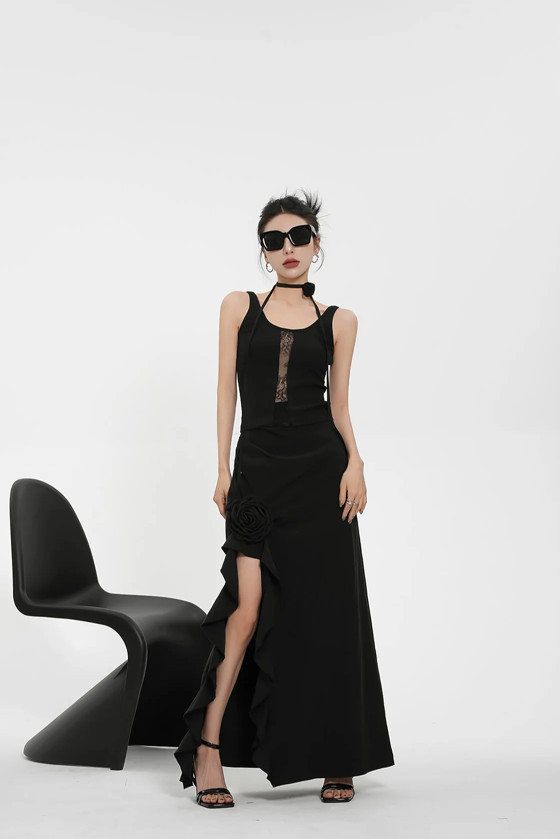 High Waist Ruffled Maxi Skirt with Floral Detail and Side Slit - Image 9