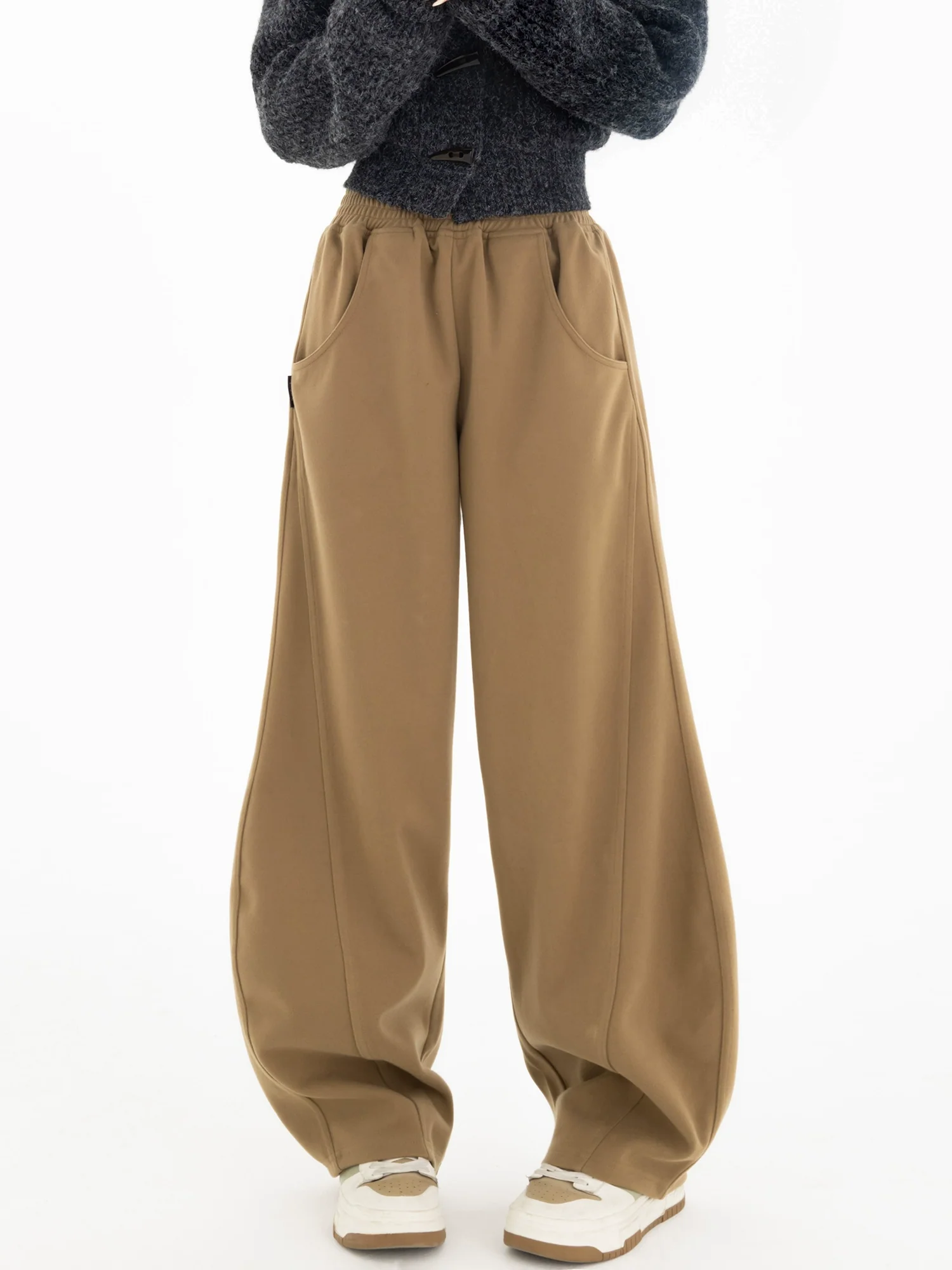 High-Waisted Wide-Leg Paneled Joggers - Image 13