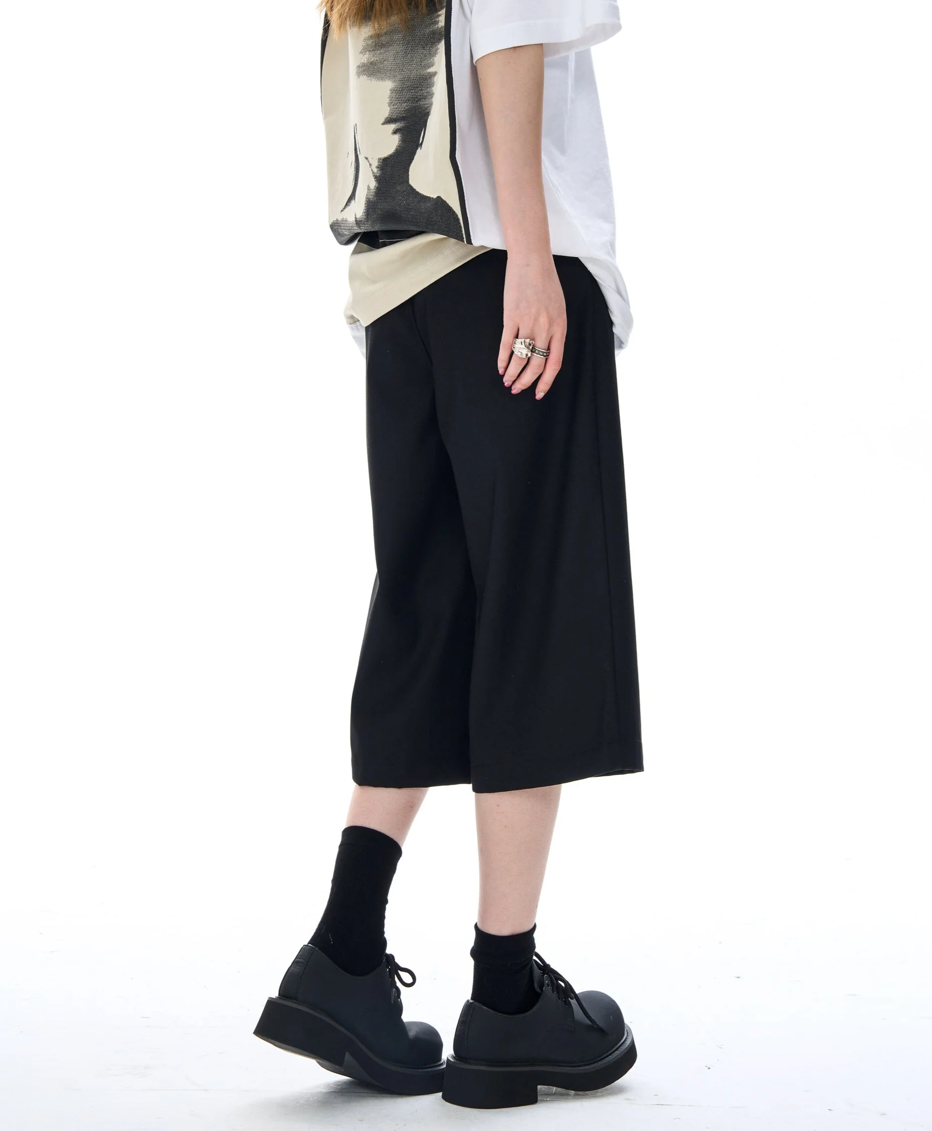 Mid Waist Wide Leg Bermuda Shorts - Image 10