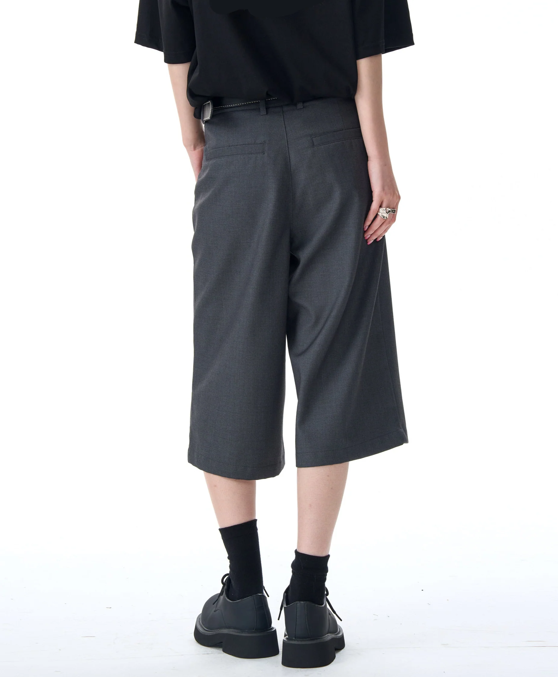Mid Waist Wide Leg Bermuda Shorts - Image 6