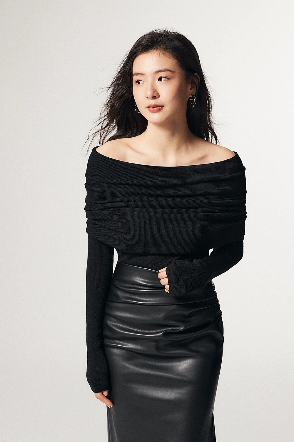 Off-Shoulder Ribbed Knit Layered Long Sleeve Sweater - Image 10