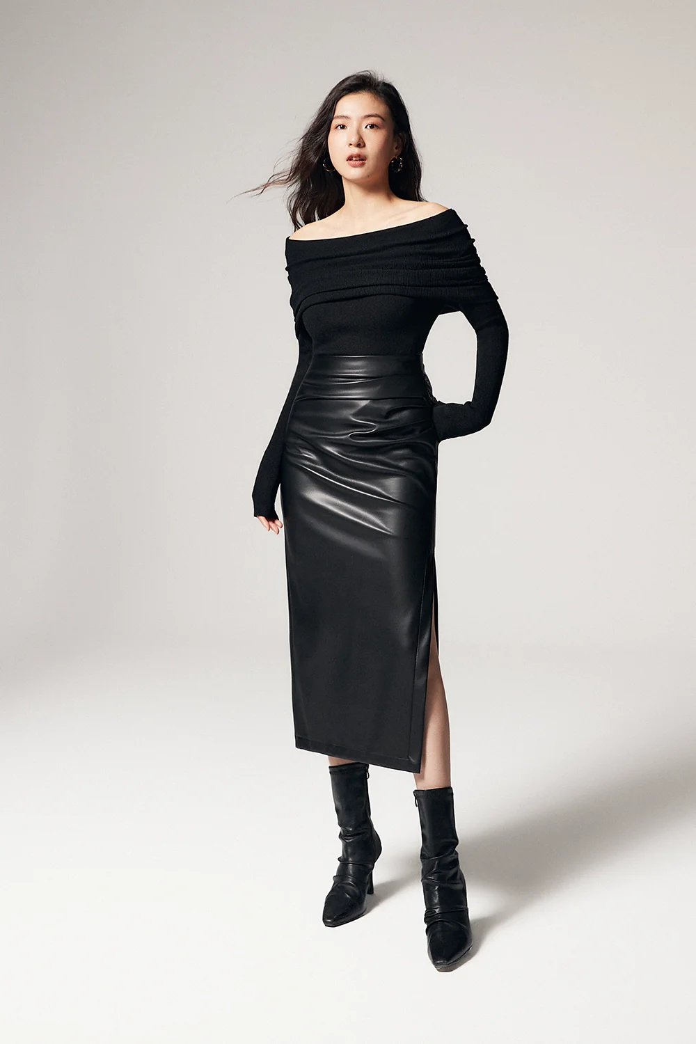 Off-Shoulder Ribbed Knit Layered Long Sleeve Sweater - Image 14