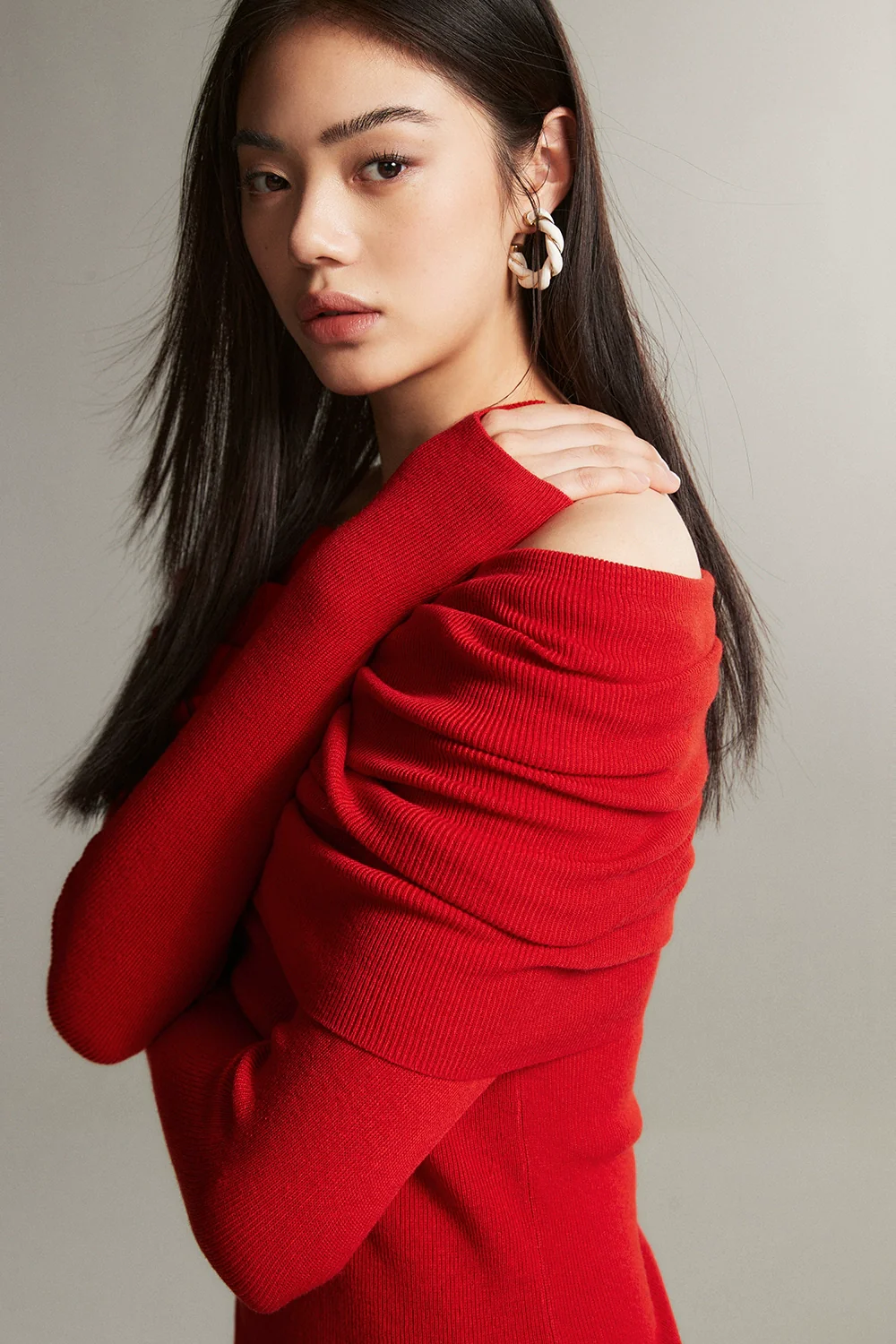 Off-Shoulder Ribbed Knit Layered Long Sleeve Sweater - Image 18