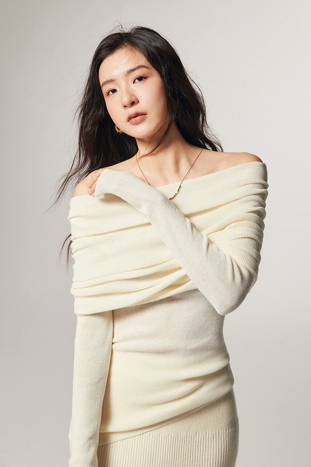 Off-Shoulder Ribbed Knit Layered Long Sleeve Sweater - Image 2