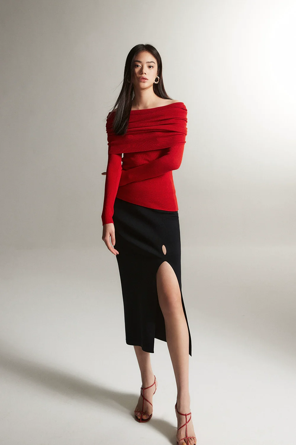 Off-Shoulder Ribbed Knit Layered Long Sleeve Sweater - Image 21