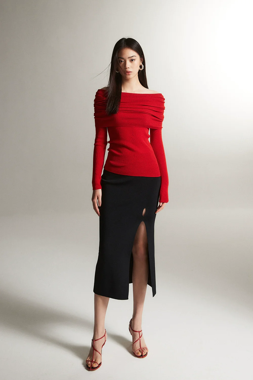 Off-Shoulder Ribbed Knit Layered Long Sleeve Sweater - Image 22