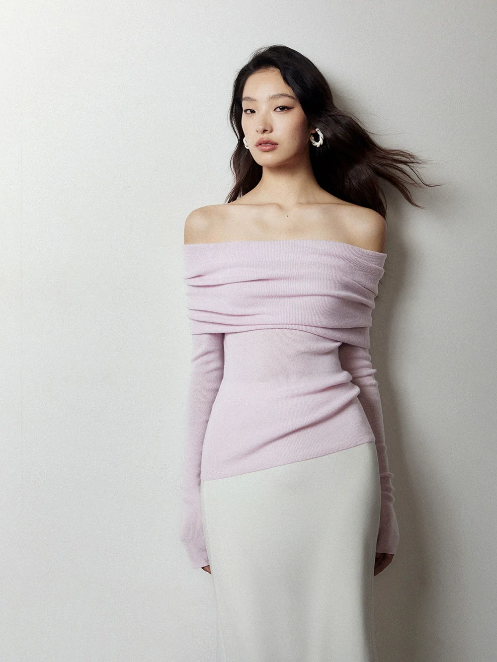 Off-Shoulder Ribbed Knit Layered Long Sleeve Sweater - Image 24