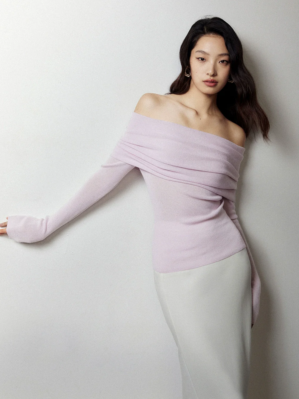Off-Shoulder Ribbed Knit Layered Long Sleeve Sweater - Image 28