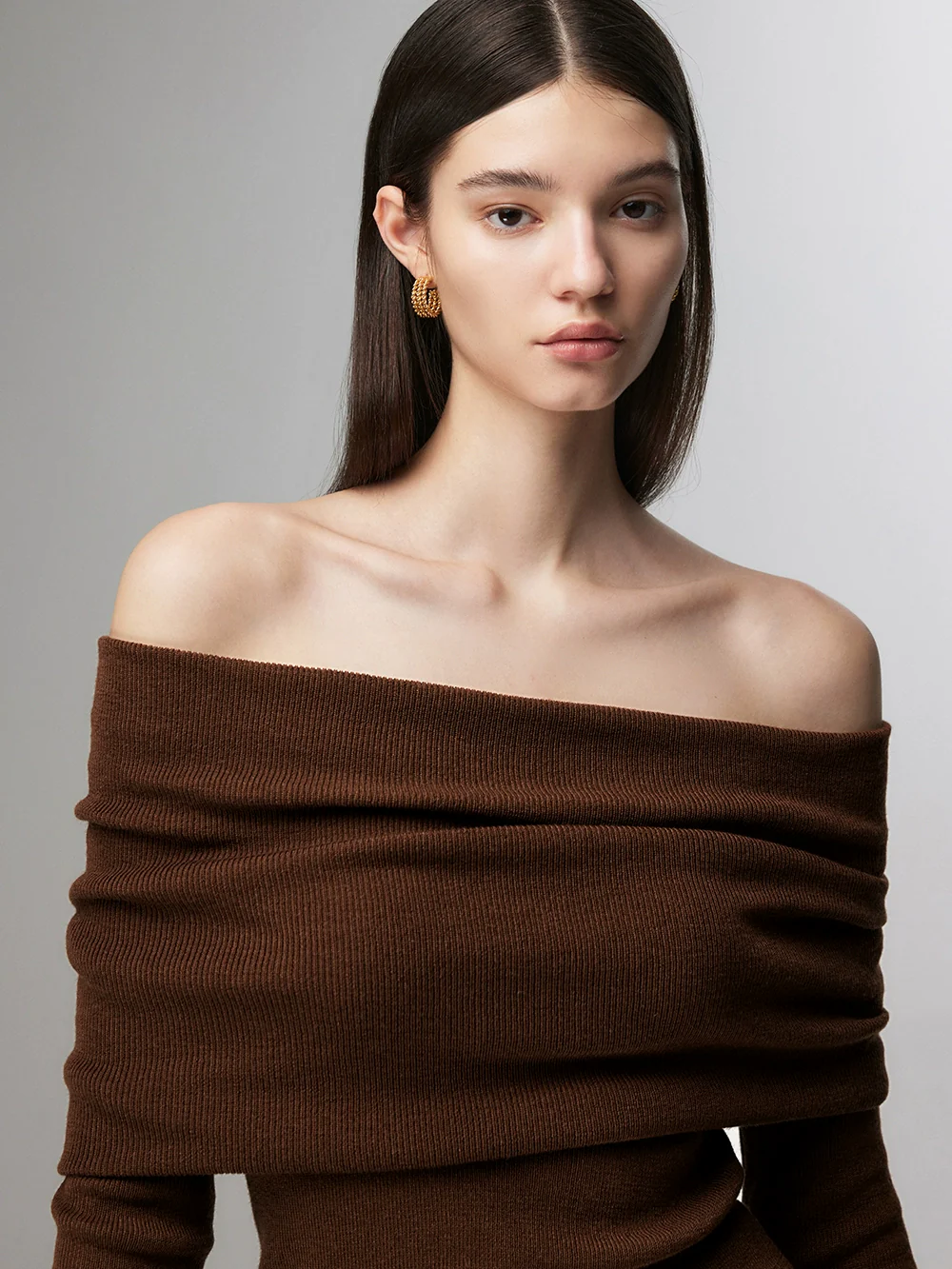Off-Shoulder Ribbed Knit Layered Long Sleeve Sweater - Image 32