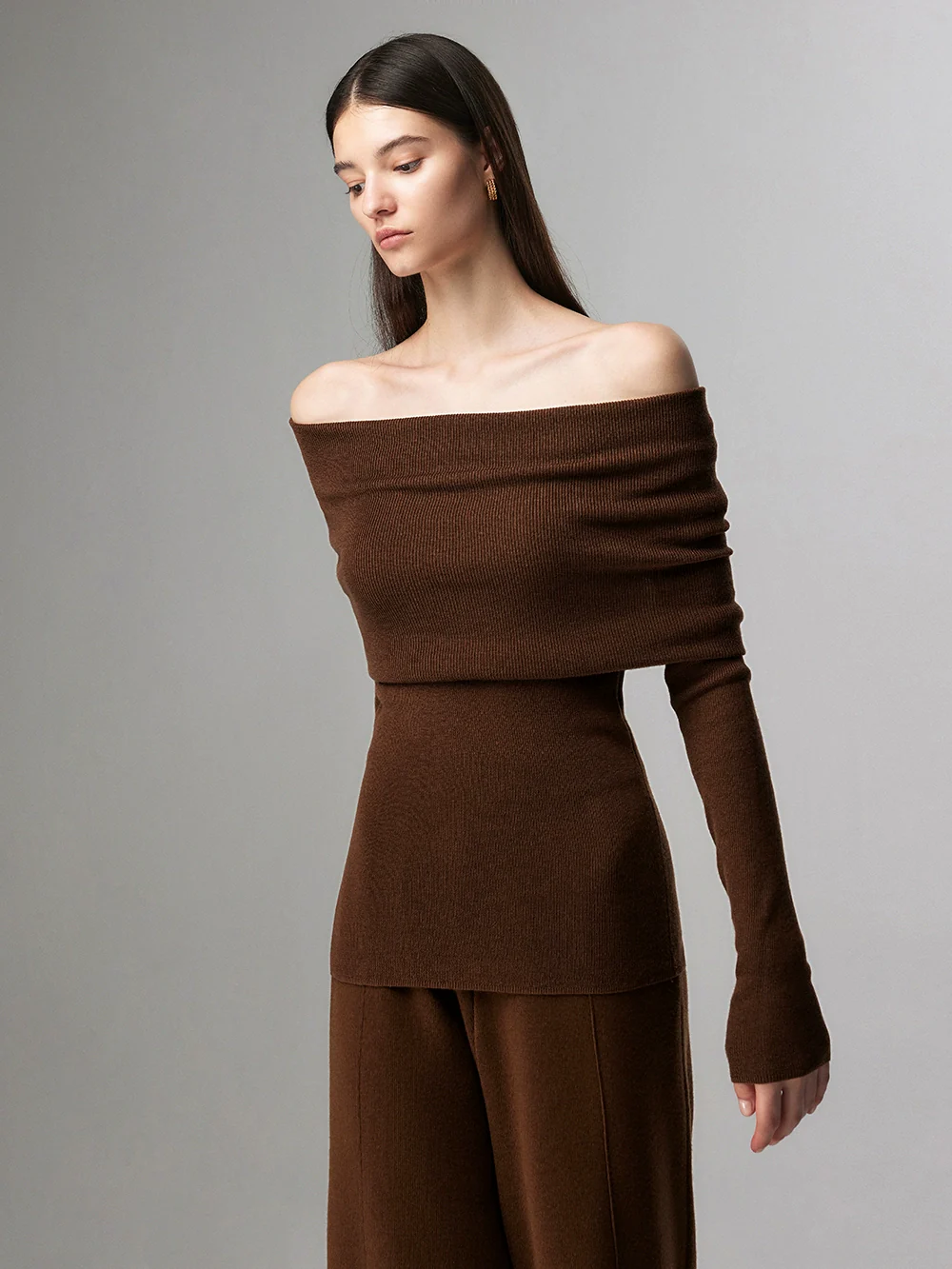 Off-Shoulder Ribbed Knit Layered Long Sleeve Sweater - Image 34