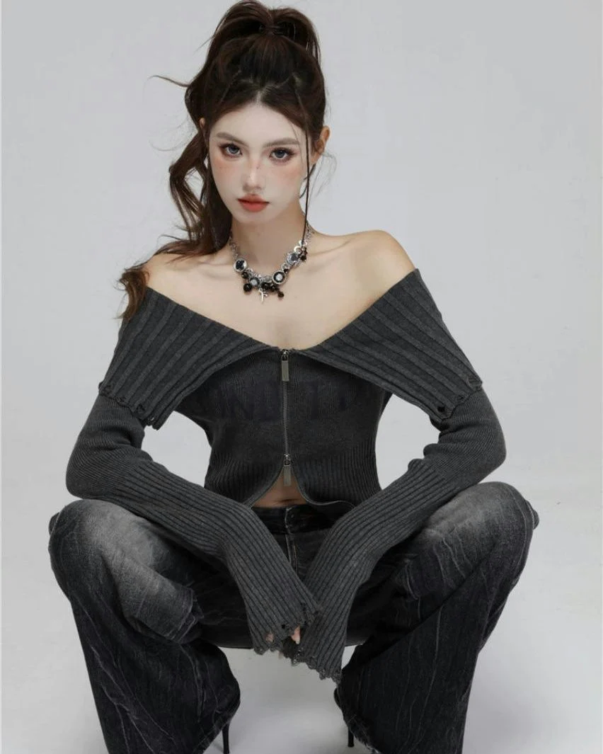 Off-Shoulder Ribbed Knit Print ZIp Sweater - Image 4