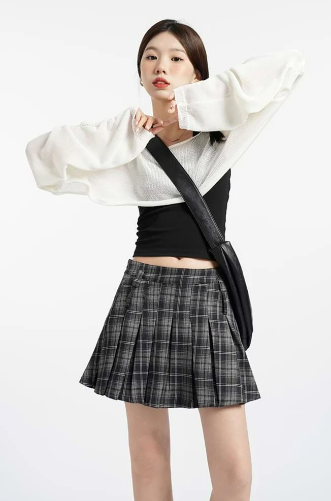 Open Knit Oversized Crop Sweater - Image 8