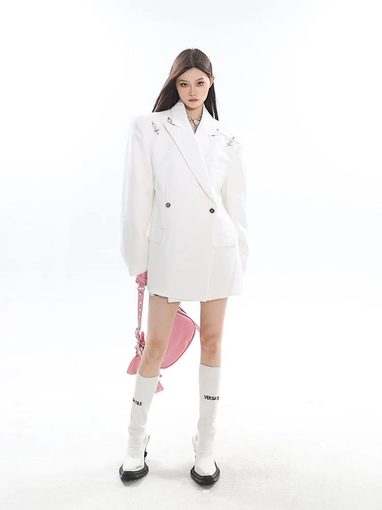 Oversized Blazer with Embellished Lapel Detail - Image 20