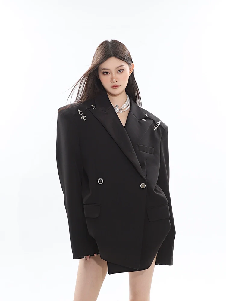 Oversized Blazer with Embellished Lapel Detail - Image 3