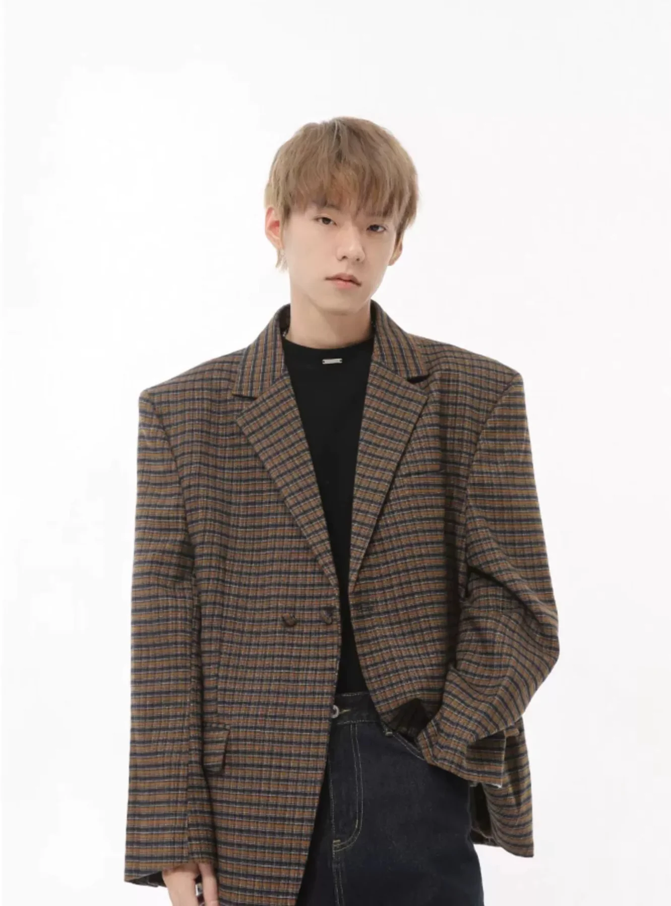 Oversized Checkered Single Breasted Blazer with Structured Shoulders - Image 3